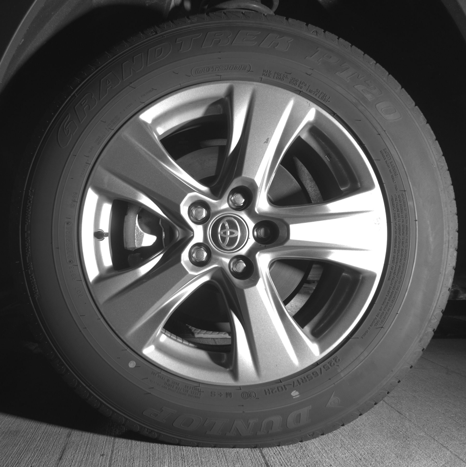 Thumbnail: 2025 Toyota RAV4 - 9