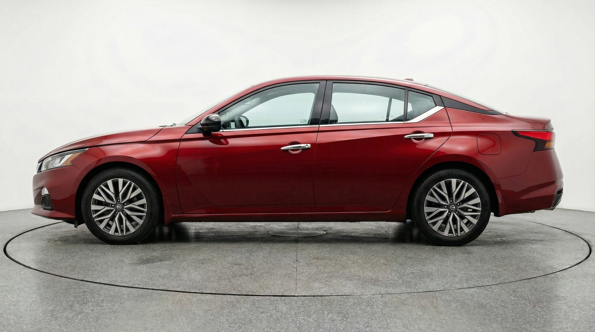 Thumbnail: 2025 Nissan Altima - 5