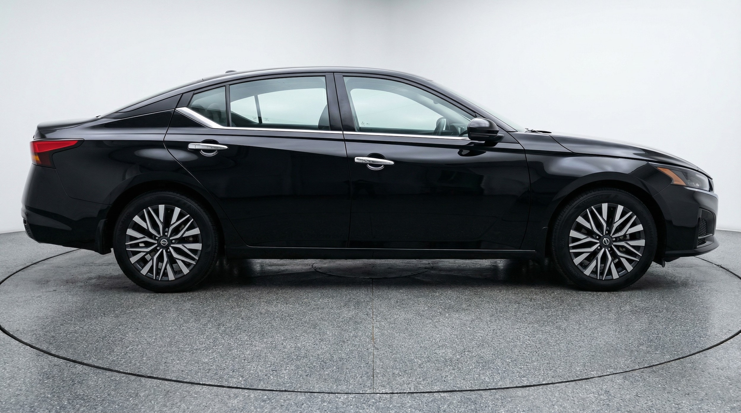 Thumbnail: 2025 Nissan Altima - 8