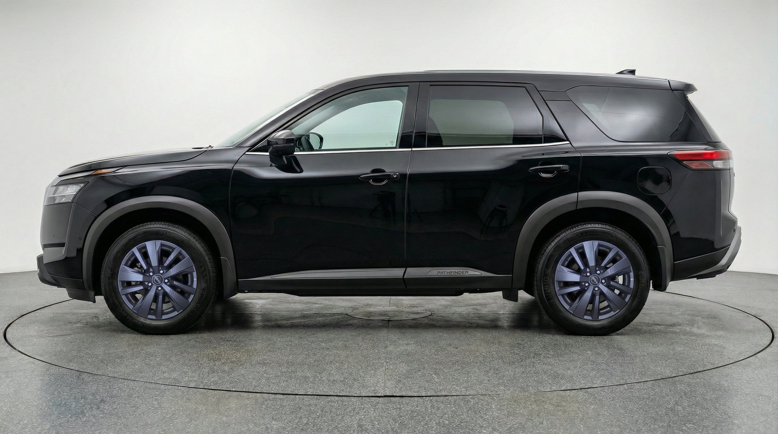 Thumbnail: 2025 Nissan Pathfinder - 5