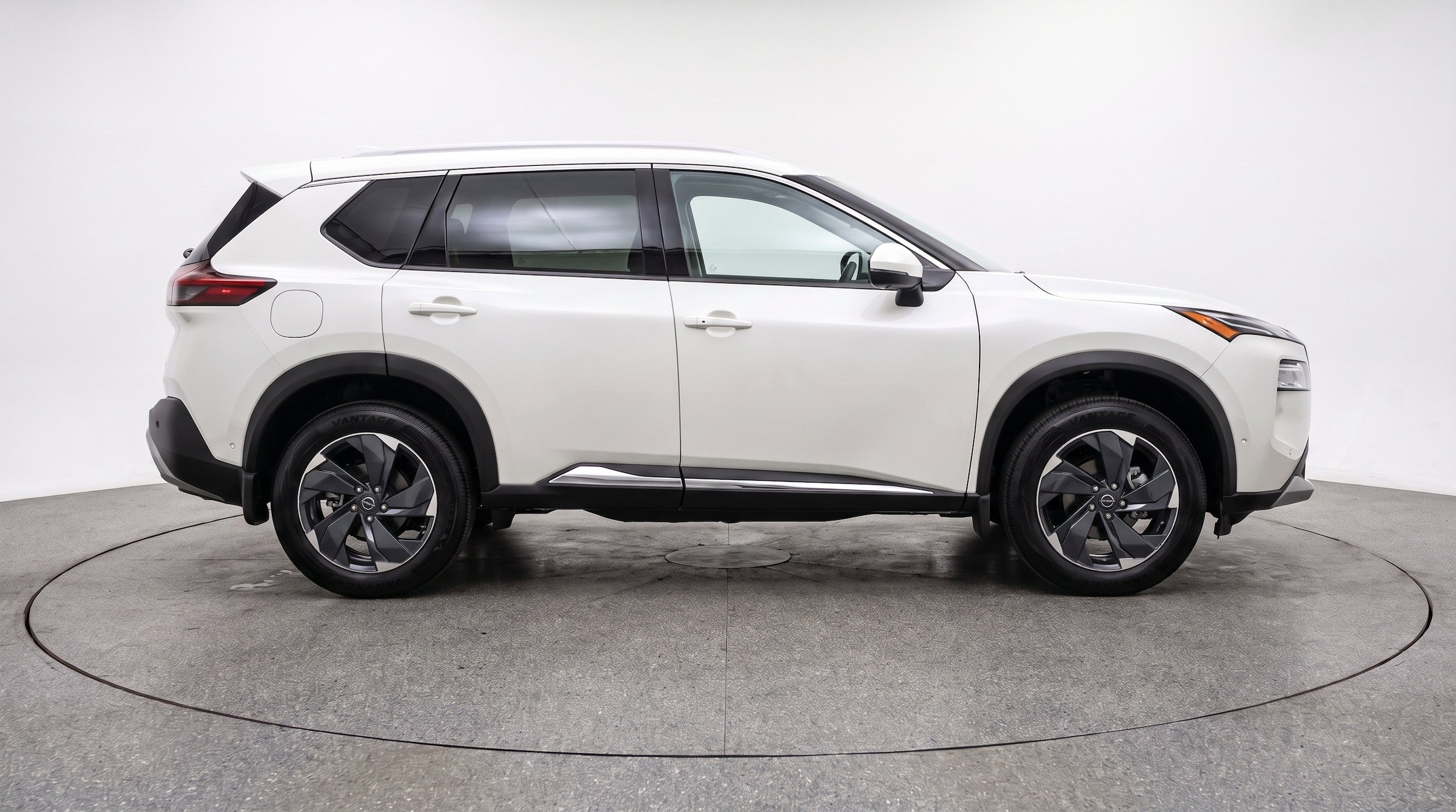 Thumbnail: 2025 Nissan Rogue - 10