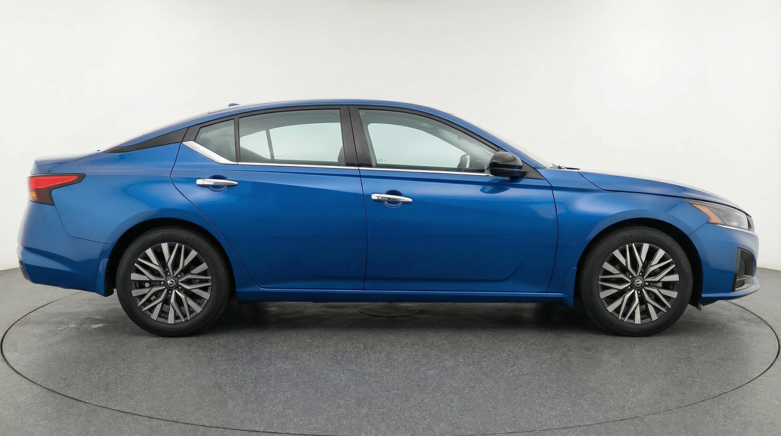 Thumbnail: 2025 Nissan Altima - 8