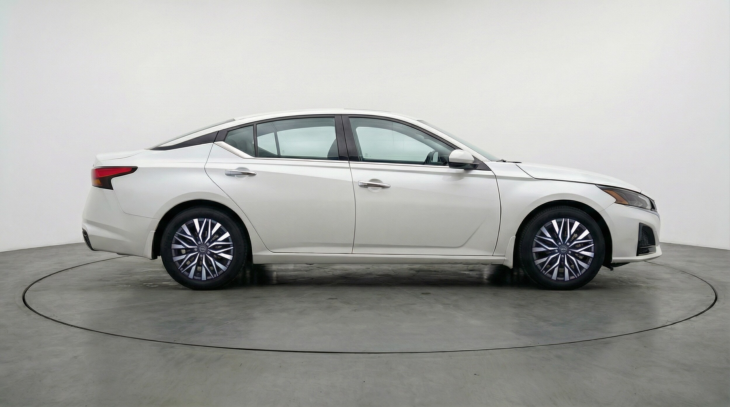 Thumbnail: 2025 Nissan Altima - 8