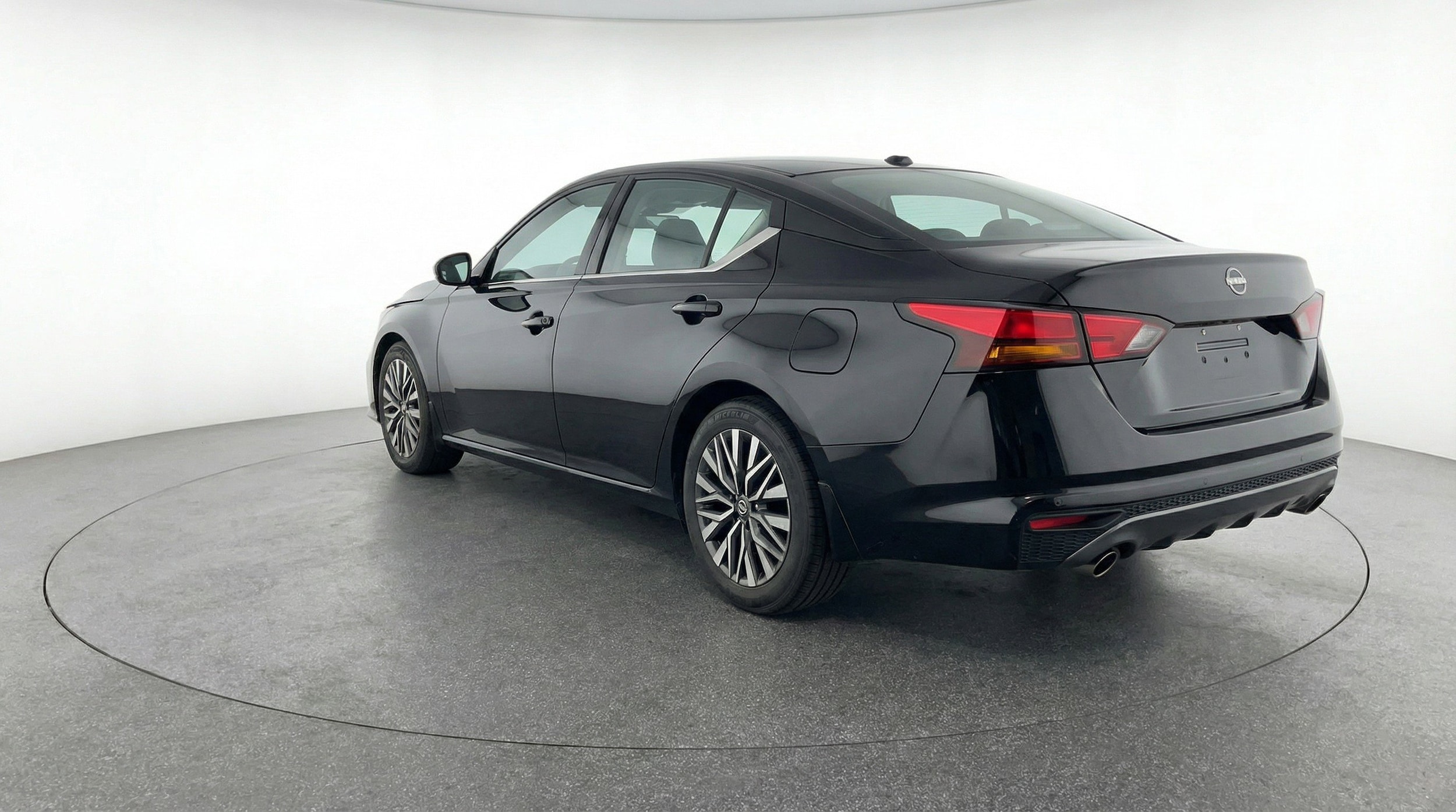 Thumbnail: 2025 Nissan Altima - 6