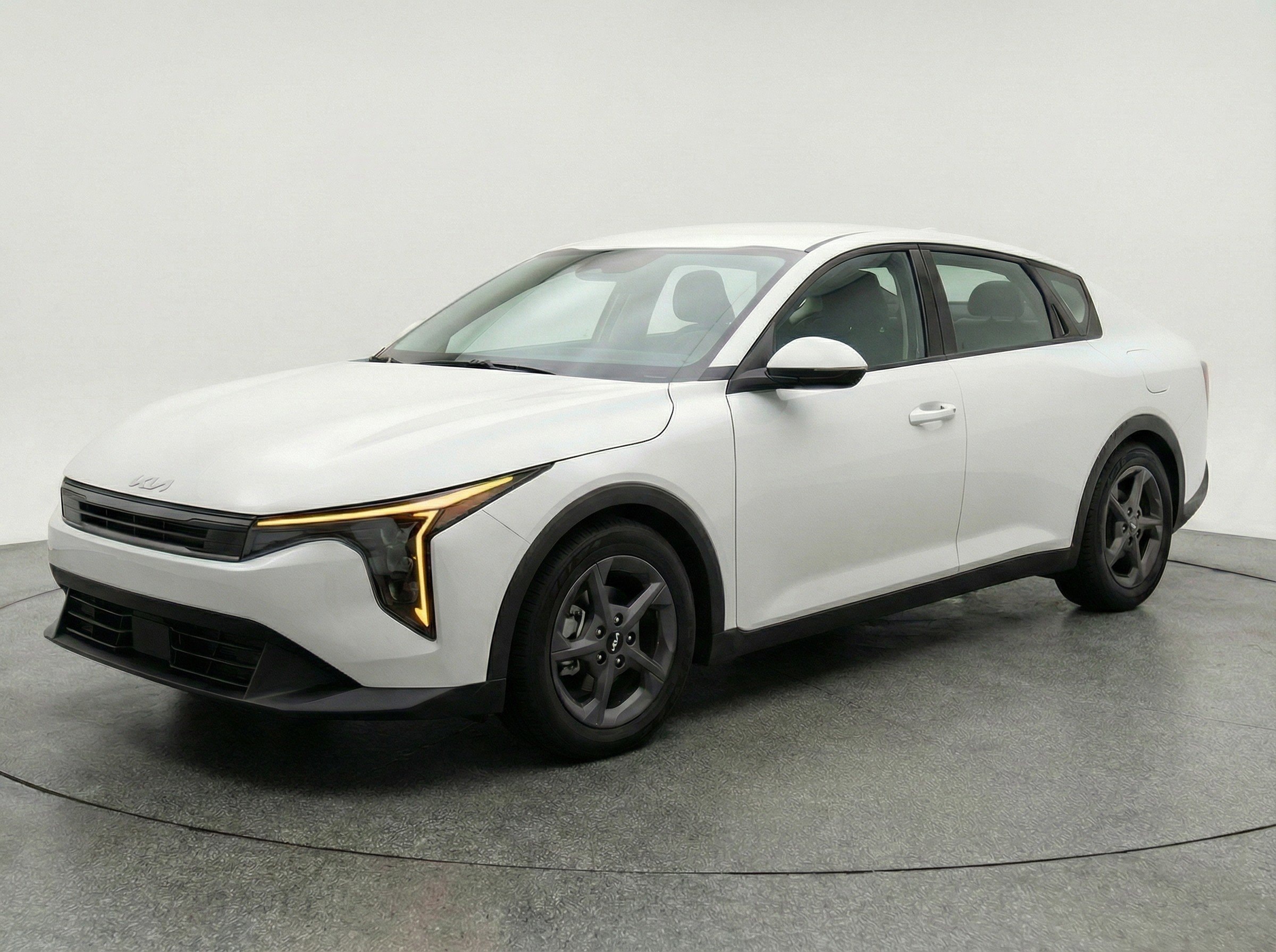 Thumbnail: 2025 Kia K4 - 3