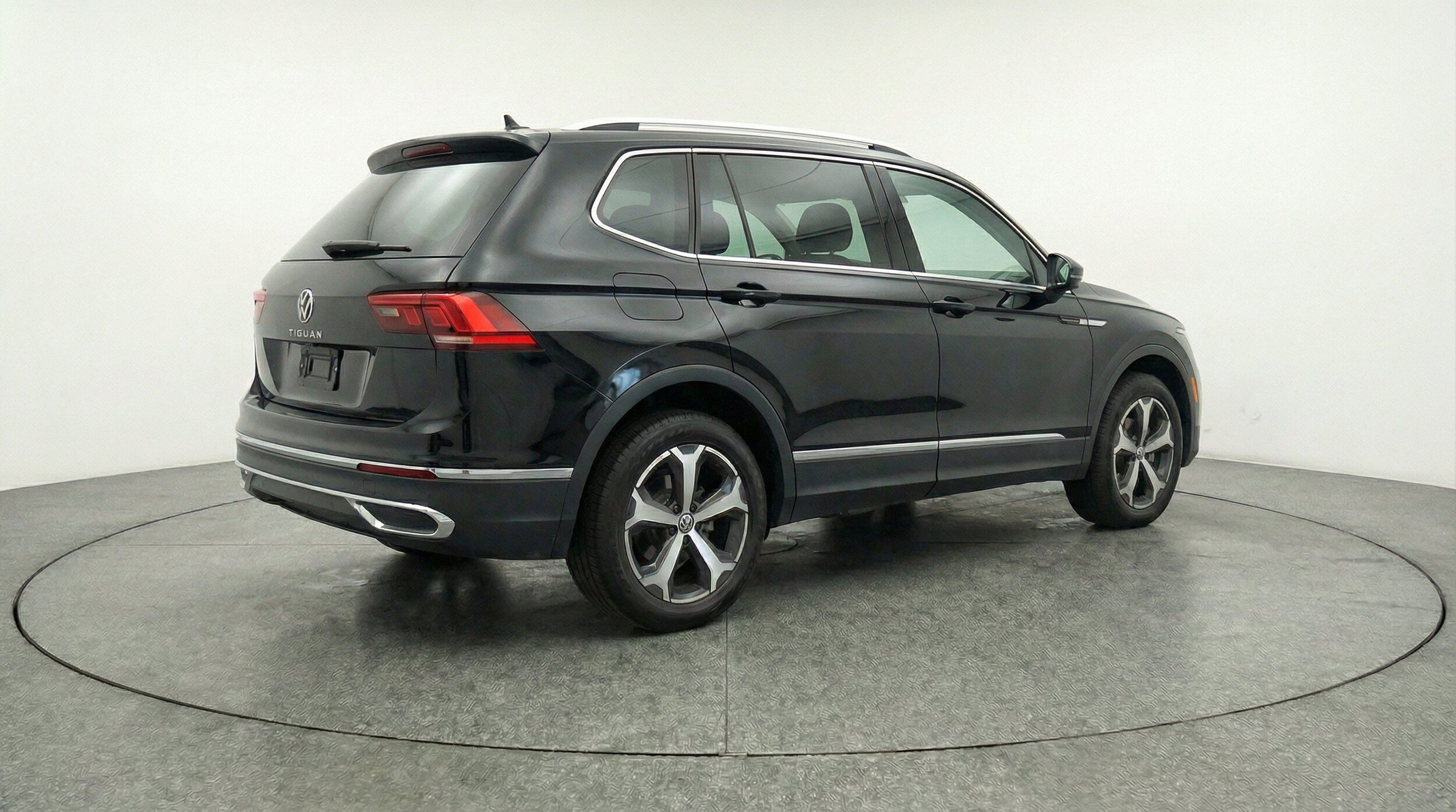 Thumbnail: 2026 Volkswagen Tiguan - 9
