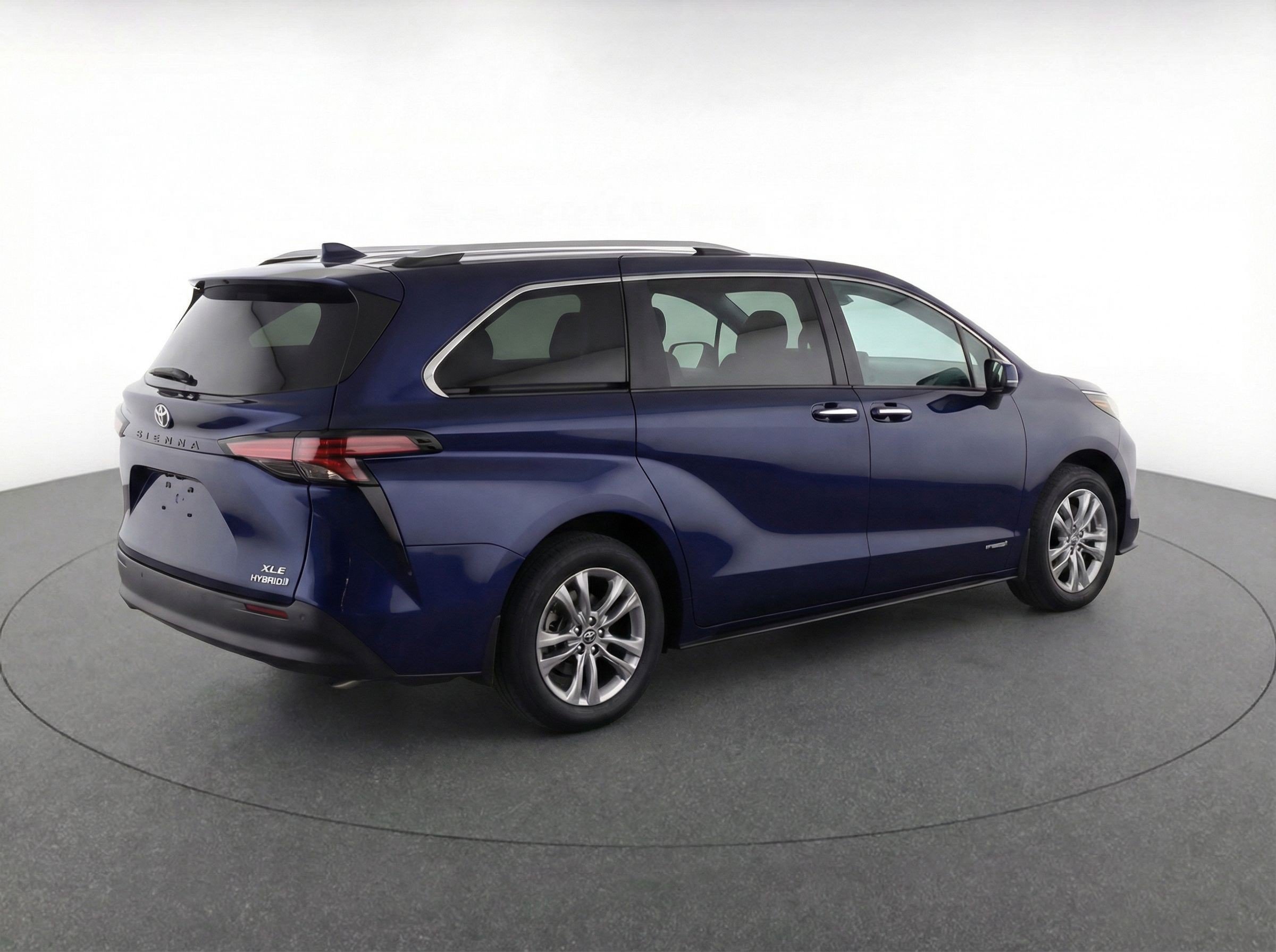Thumbnail: 2024 Toyota Sienna - 9