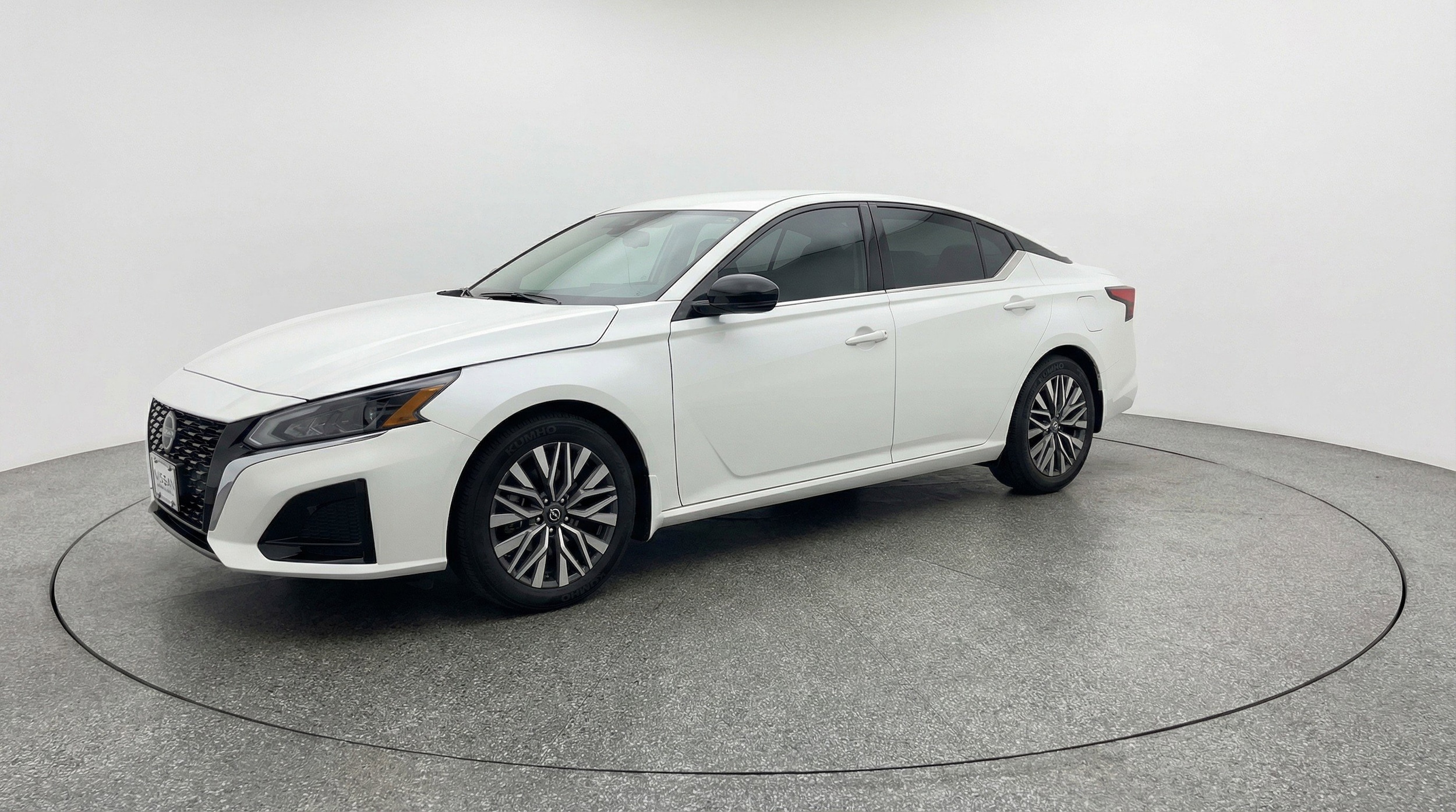 Thumbnail: 2025 Nissan Altima - 3