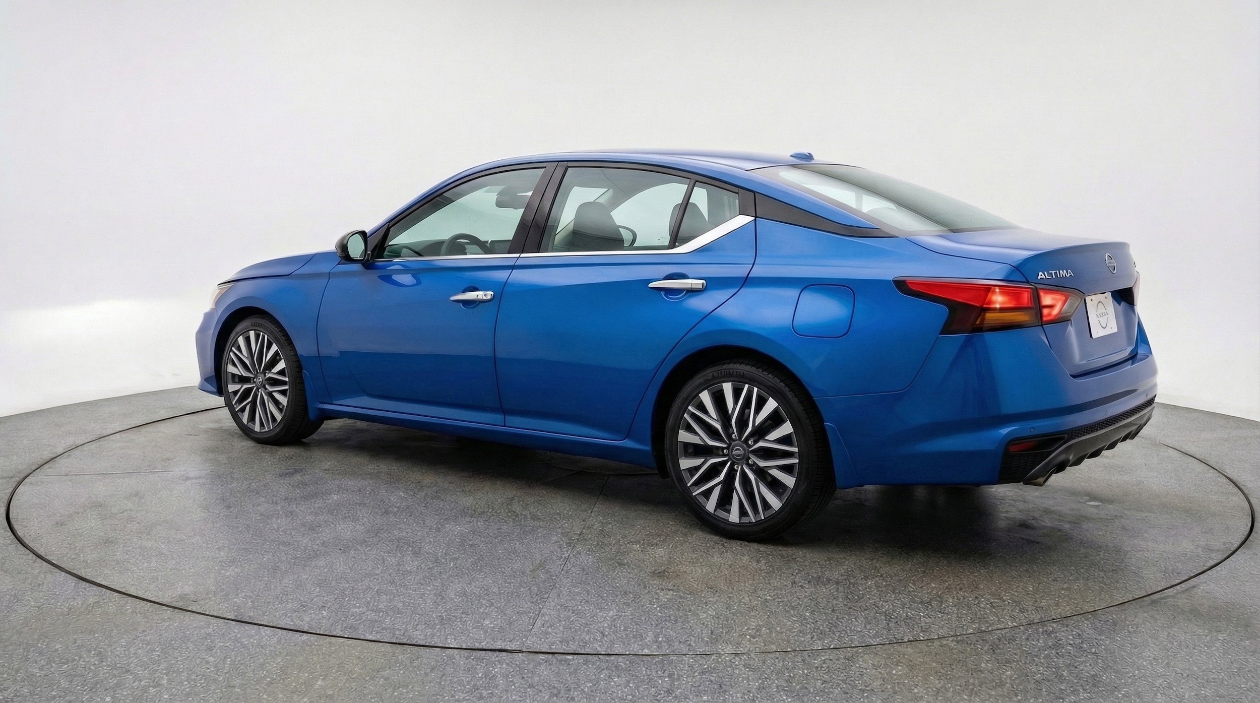 Thumbnail: 2025 Nissan Altima - 6