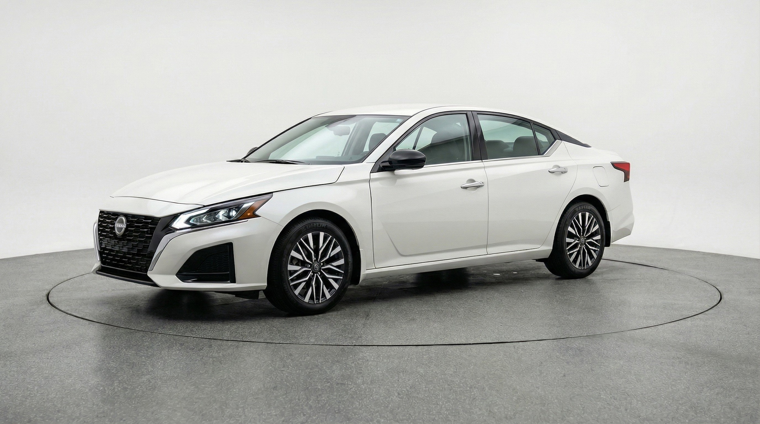 Thumbnail: 2025 Nissan Altima - 3