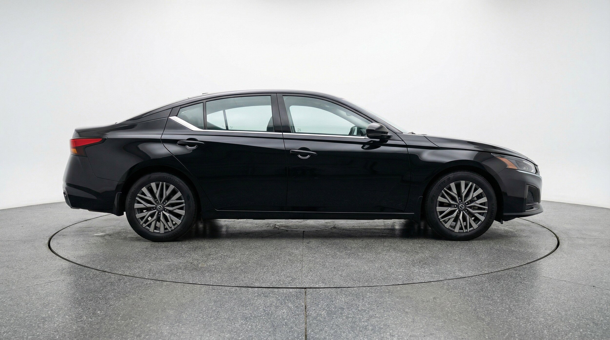 Thumbnail: 2025 Nissan Altima - 11