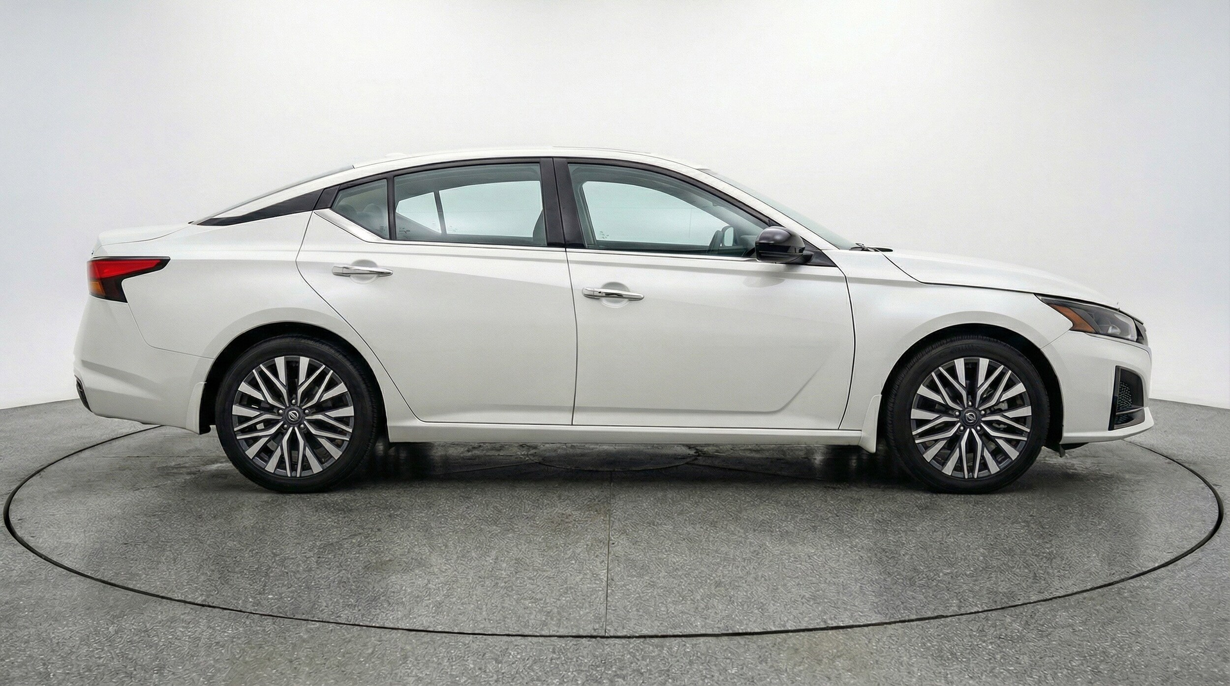 Thumbnail: 2025 Nissan Altima - 11