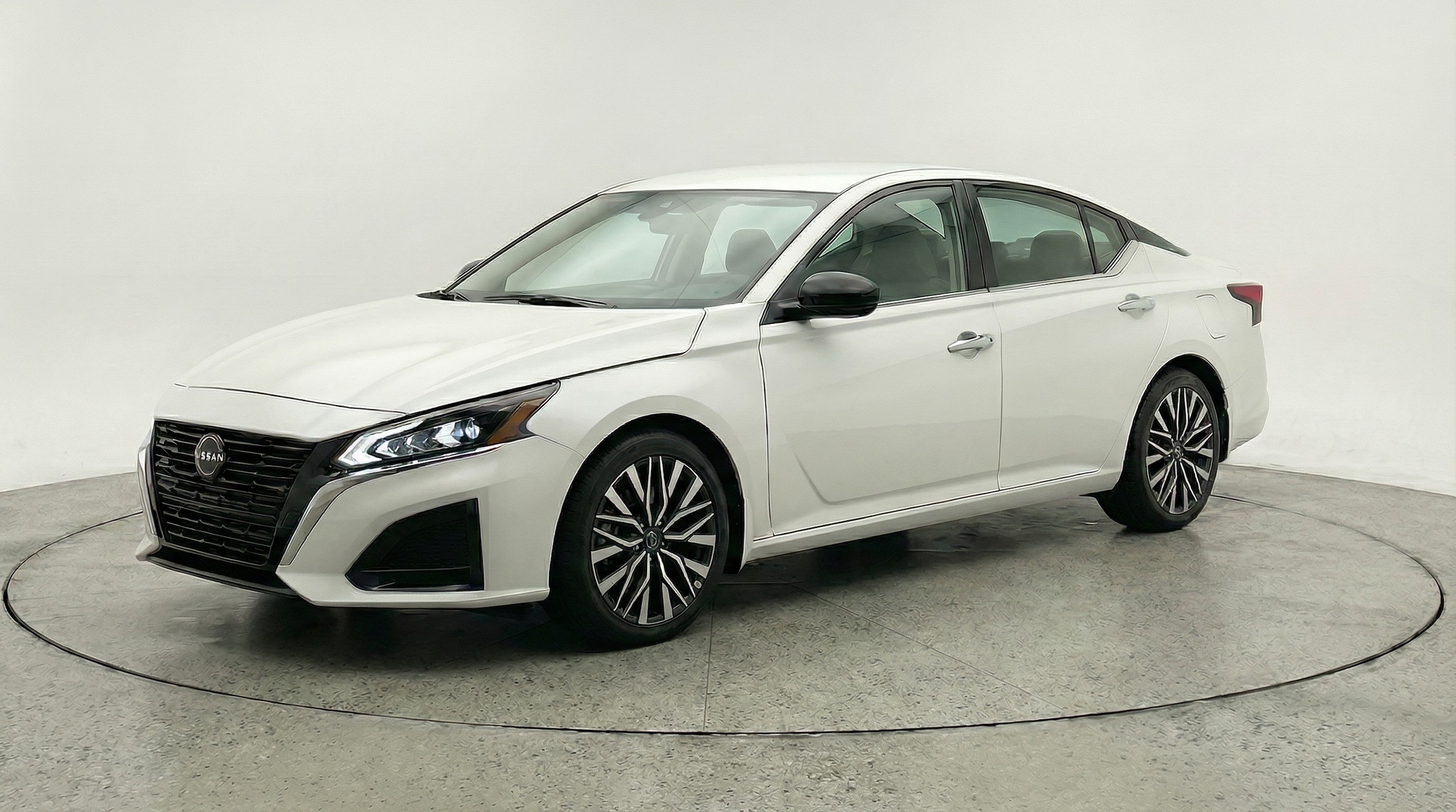 Thumbnail: 2025 Nissan Altima - 3