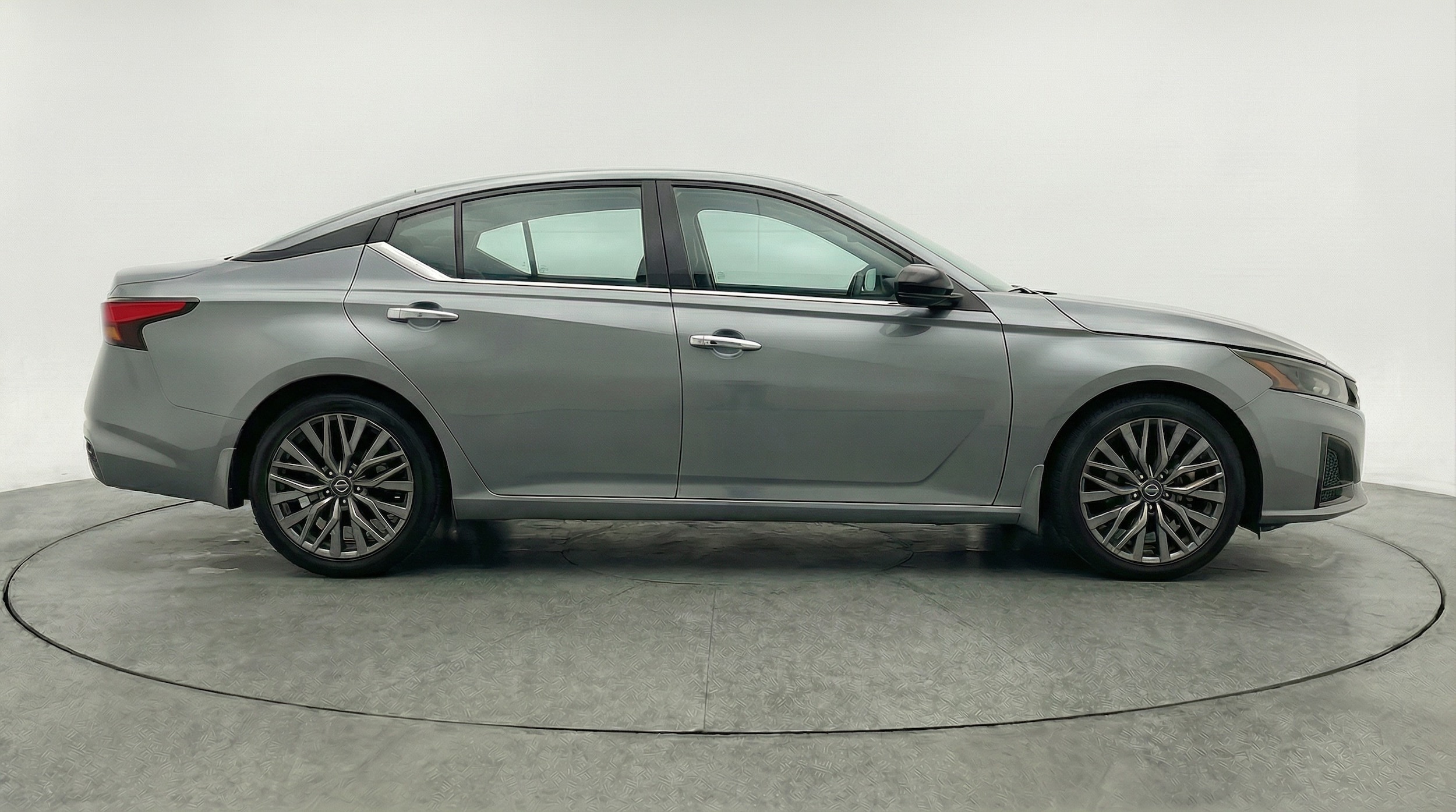 Thumbnail: 2025 Nissan Altima - 8