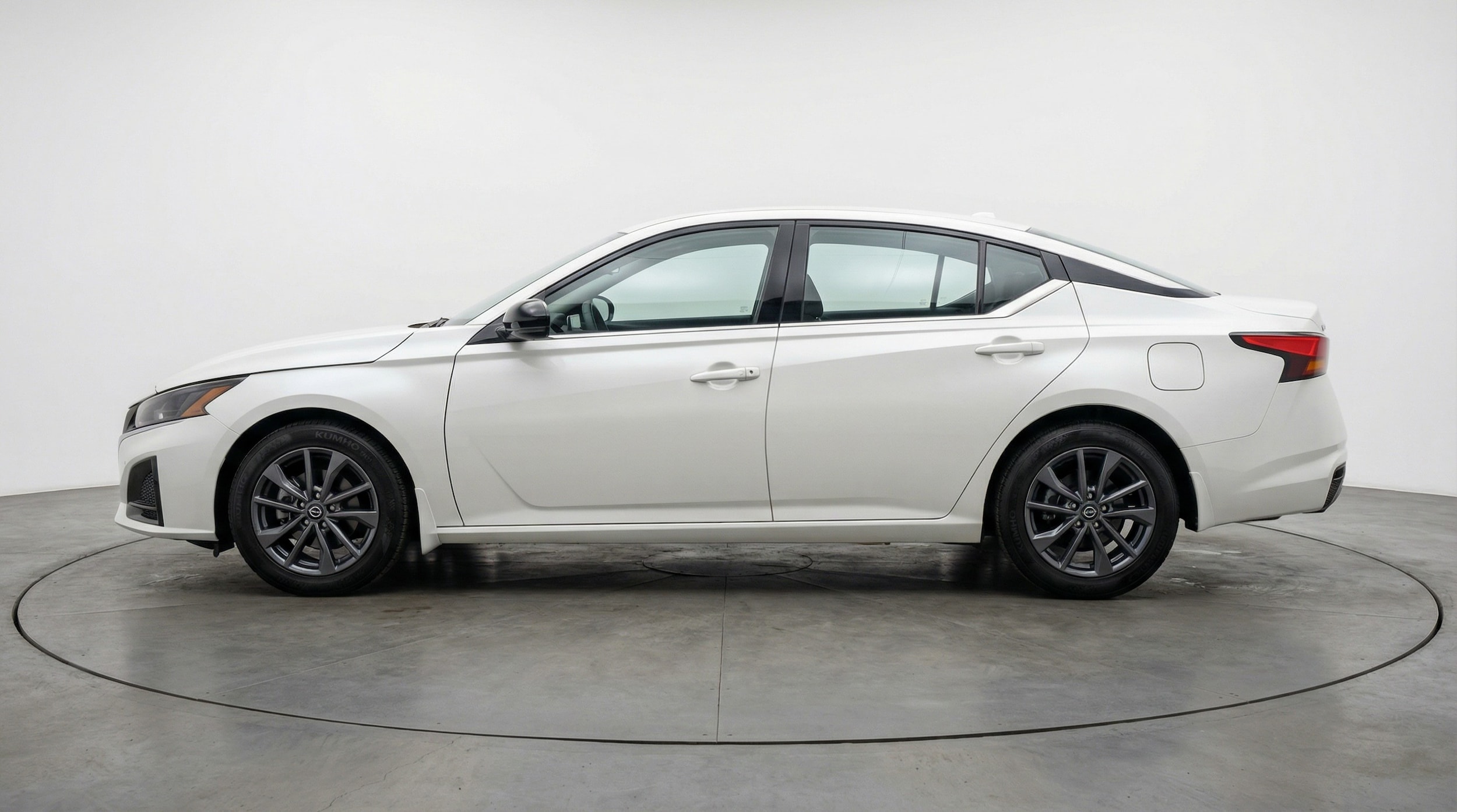 Thumbnail: 2025 Nissan Altima - 4