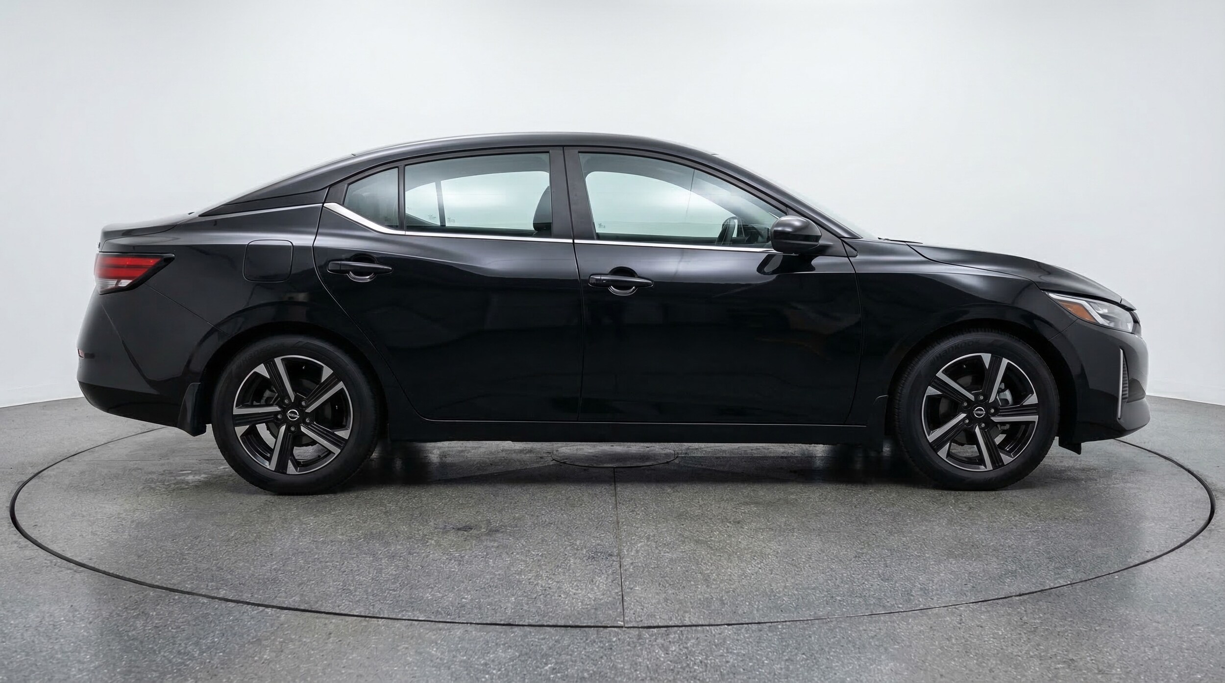 Thumbnail: 2025 Nissan Sentra - 8