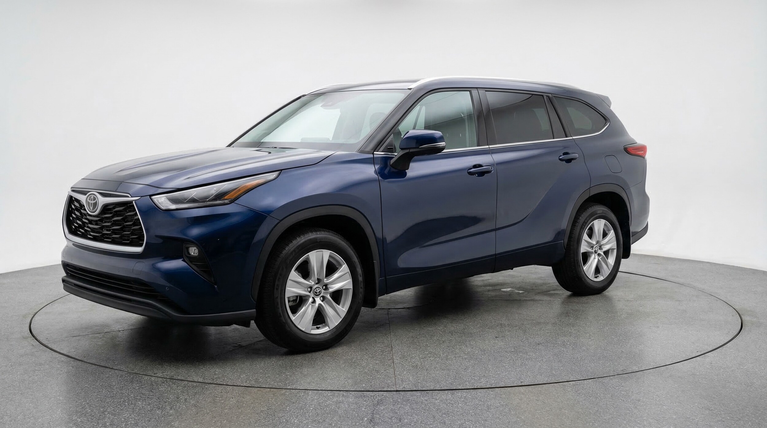 Thumbnail: 2025 Toyota Highlander - 3