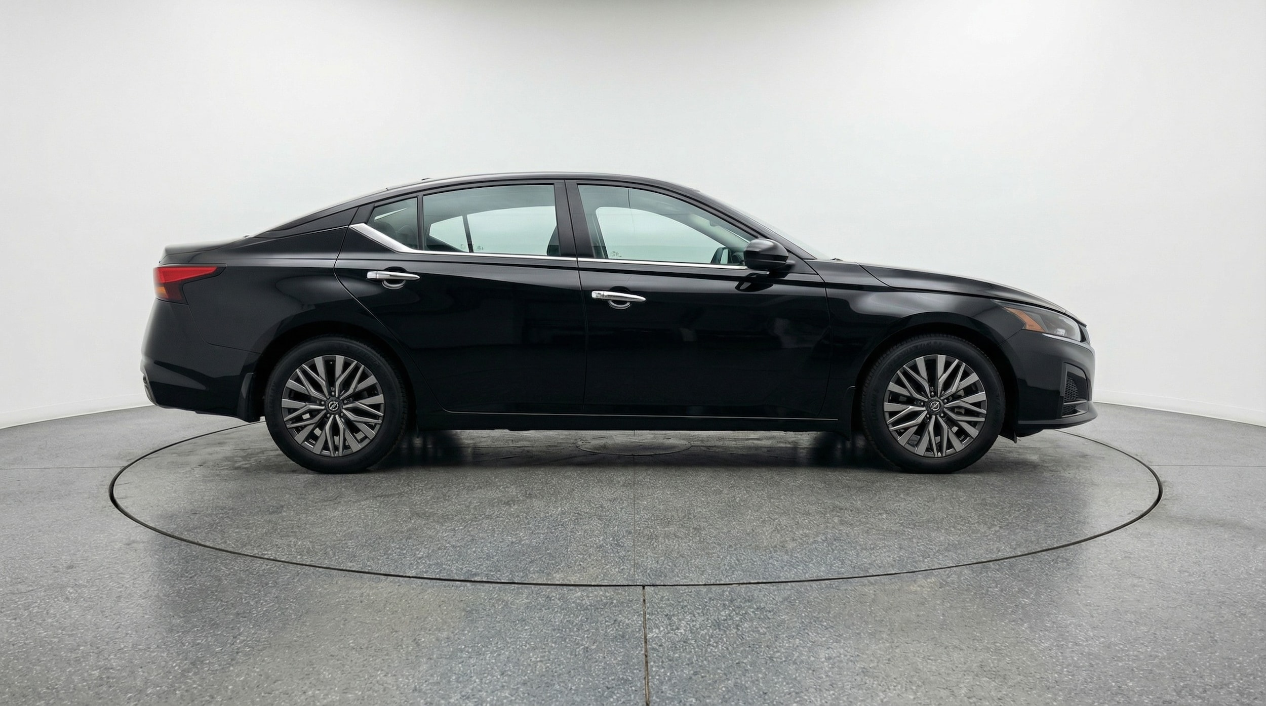 Thumbnail: 2025 Nissan Altima - 8