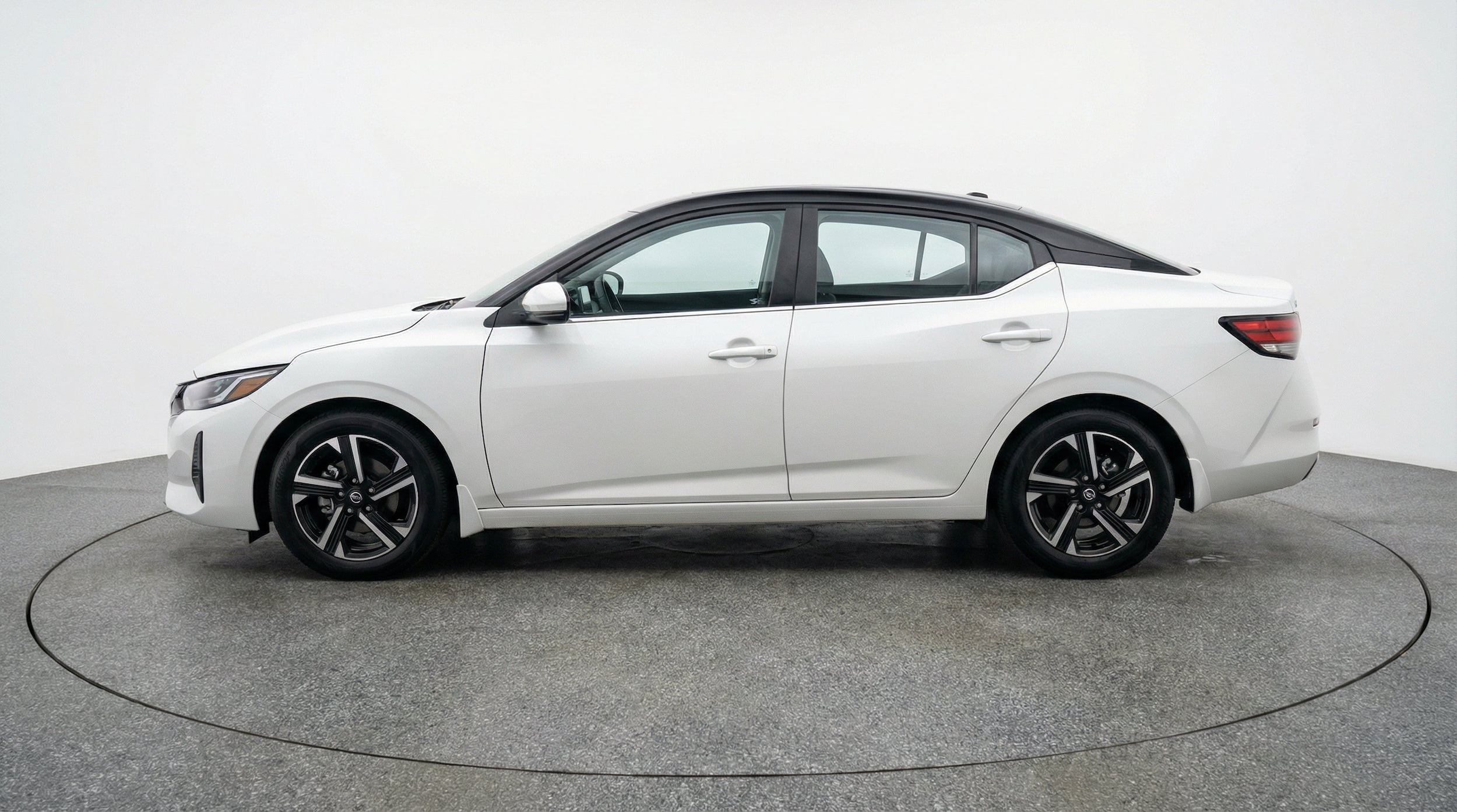 Thumbnail: 2025 Nissan Sentra - 5