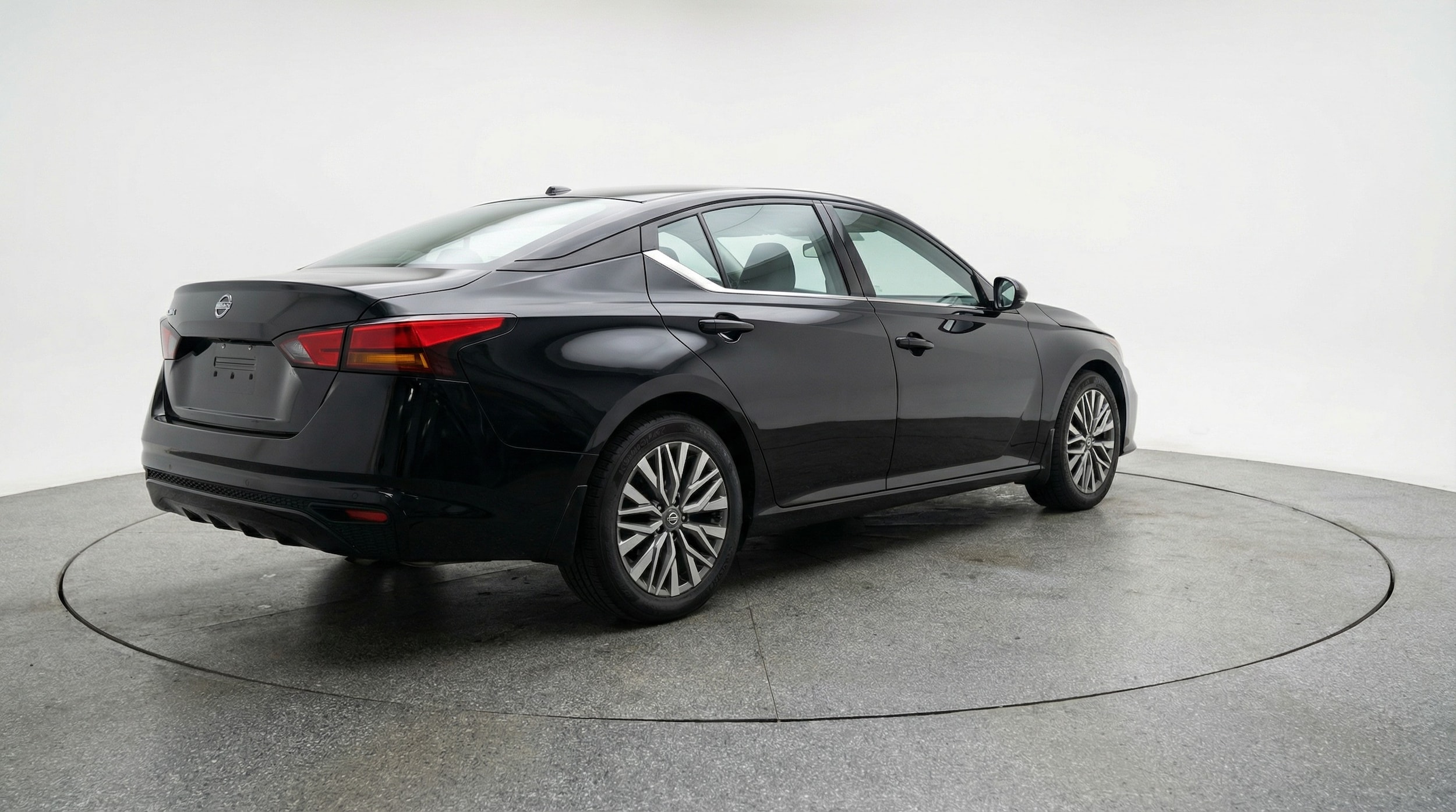 Thumbnail: 2025 Nissan Altima - 7