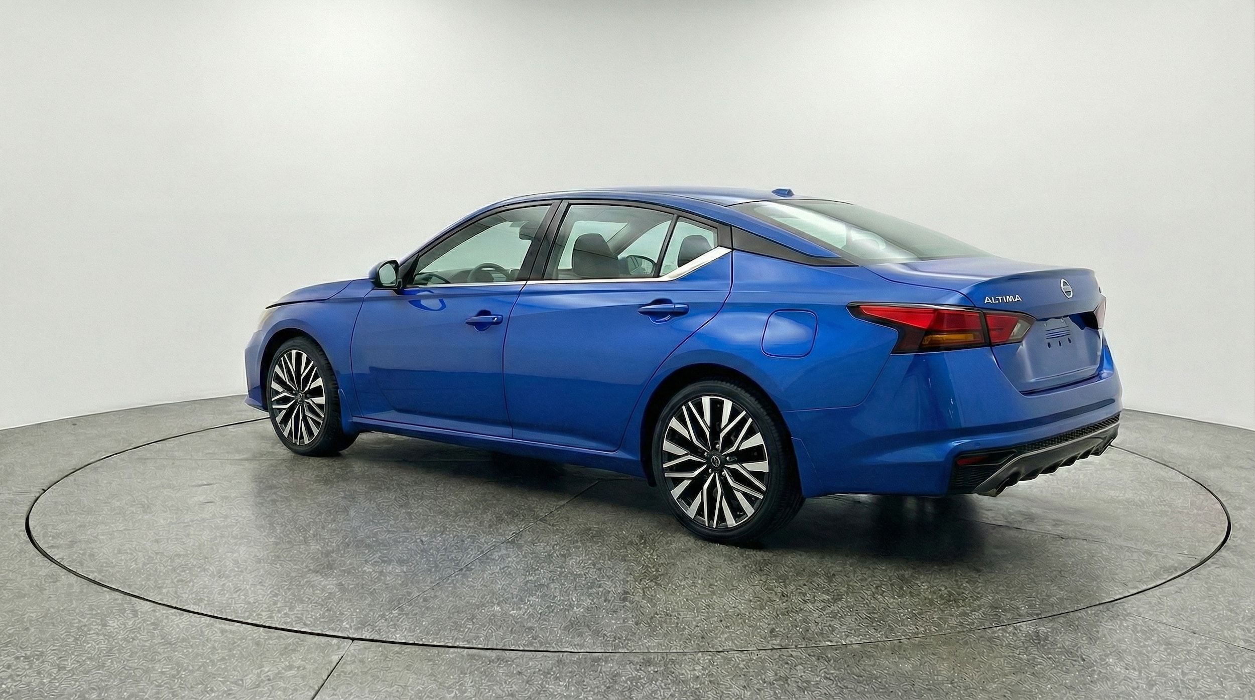 Thumbnail: 2025 Nissan Altima - 5