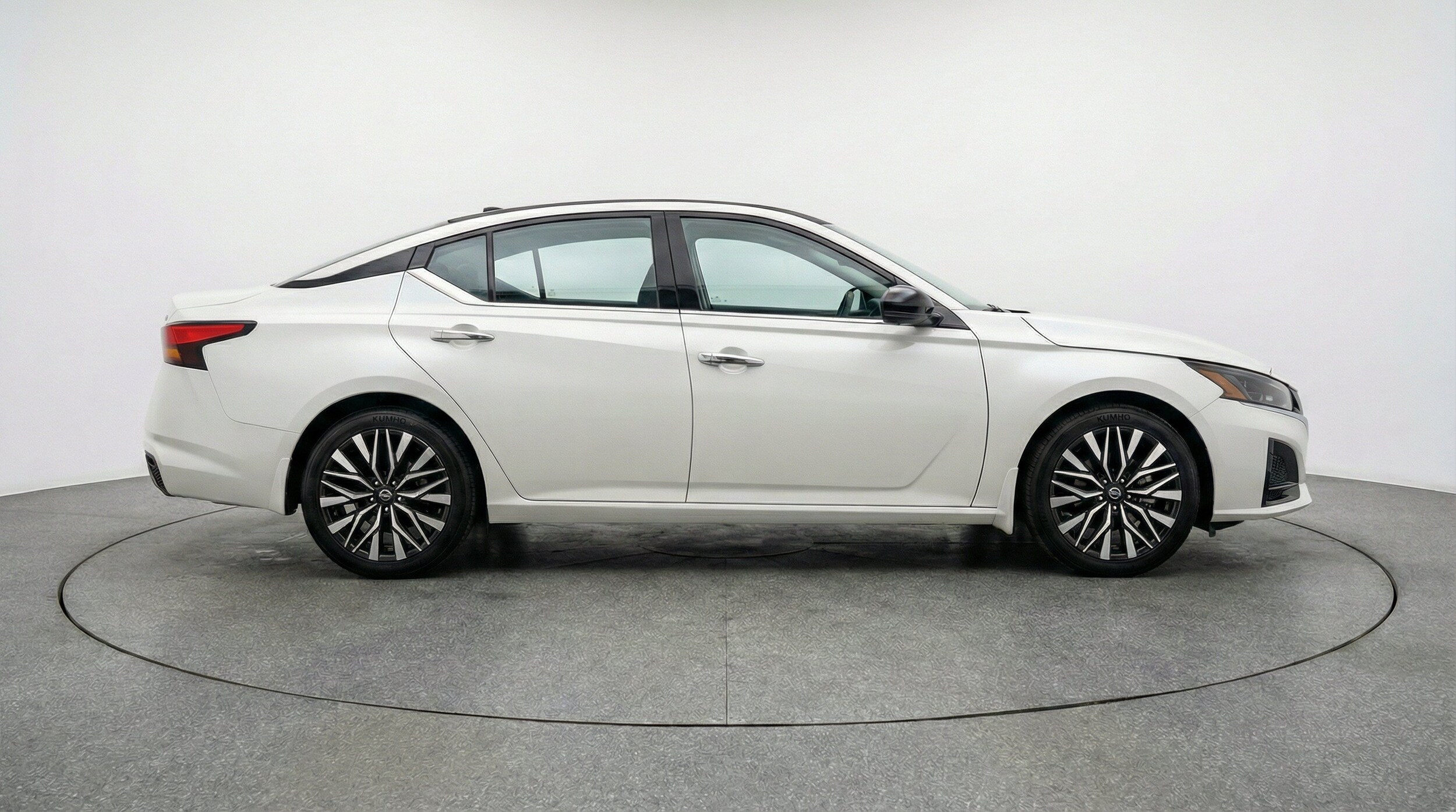 Thumbnail: 2025 Nissan Altima - 11