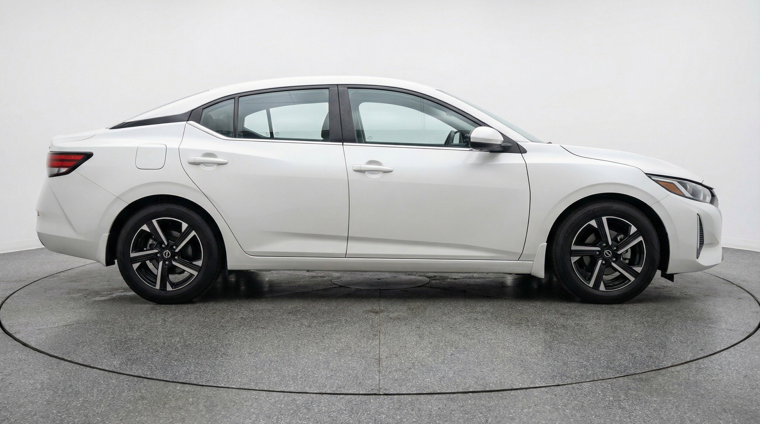 Thumbnail: 2025 Nissan Sentra - 11