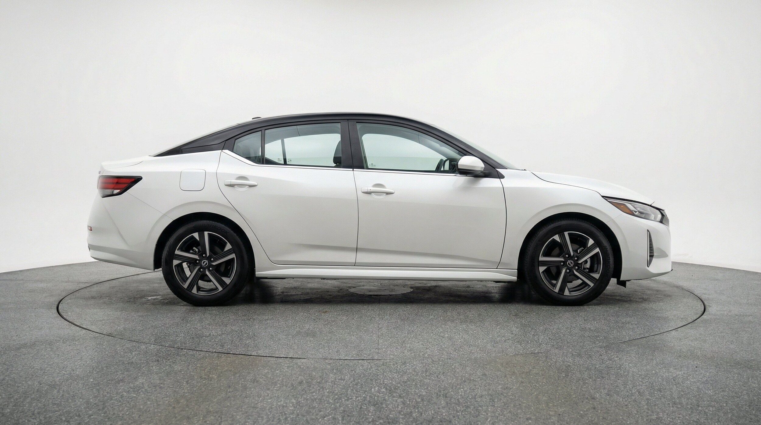 Thumbnail: 2025 Nissan Sentra - 11