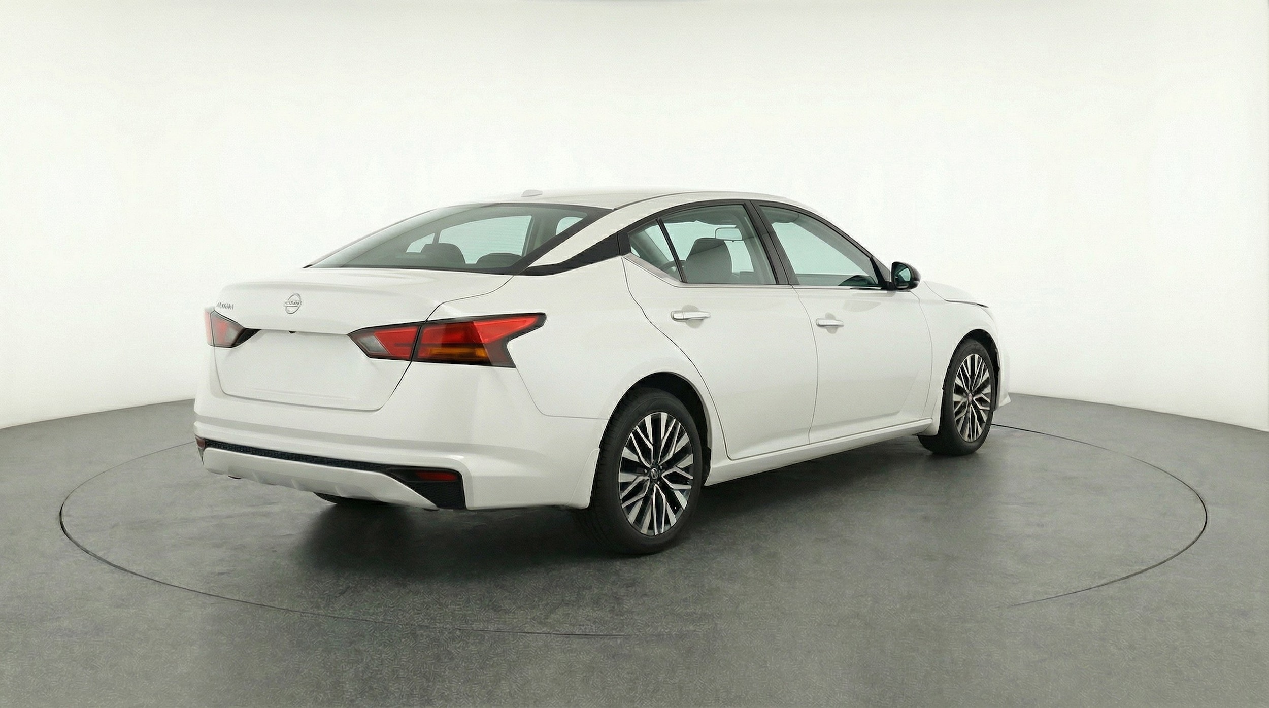 Thumbnail: 2025 Nissan Altima - 9