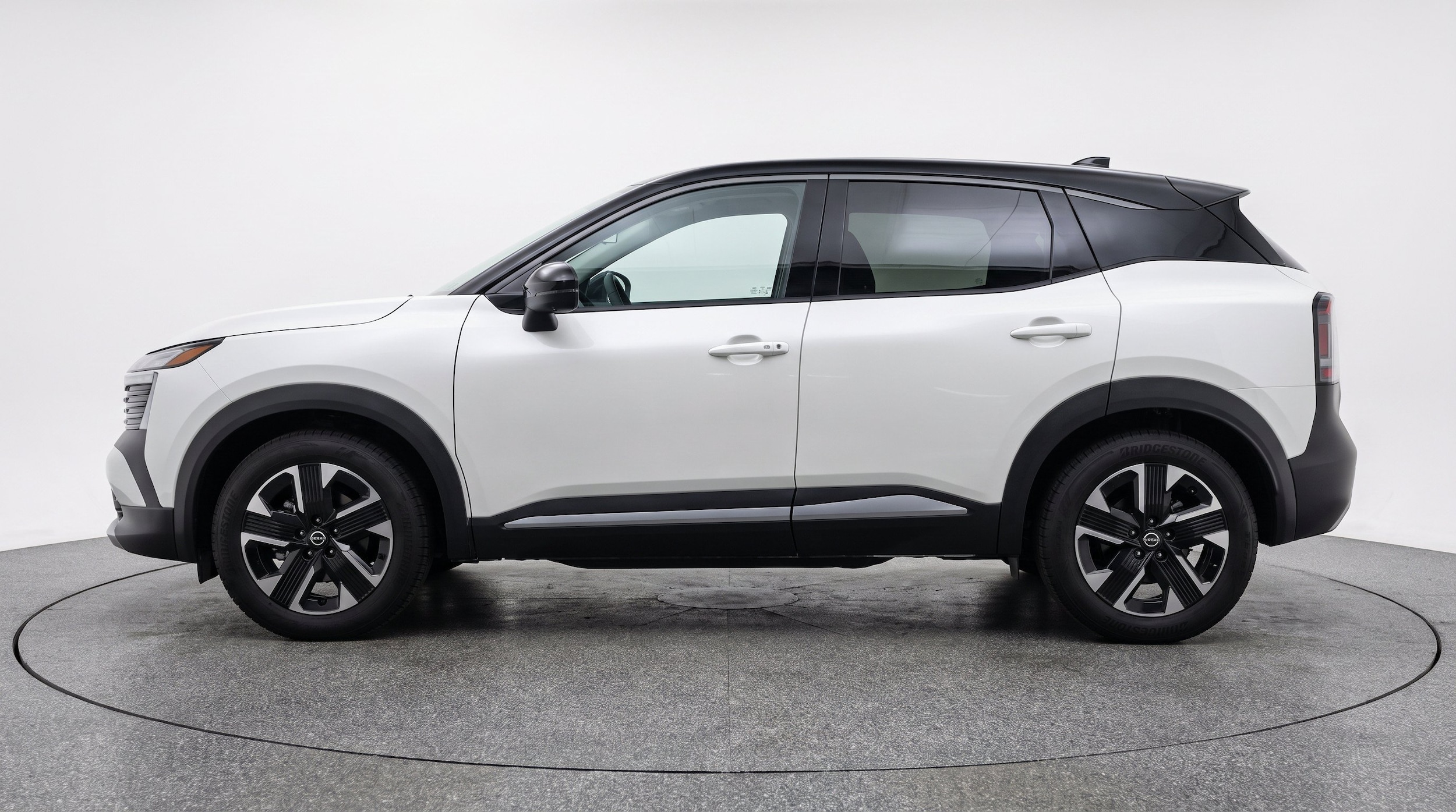 Thumbnail: 2026 Nissan Kicks - 5