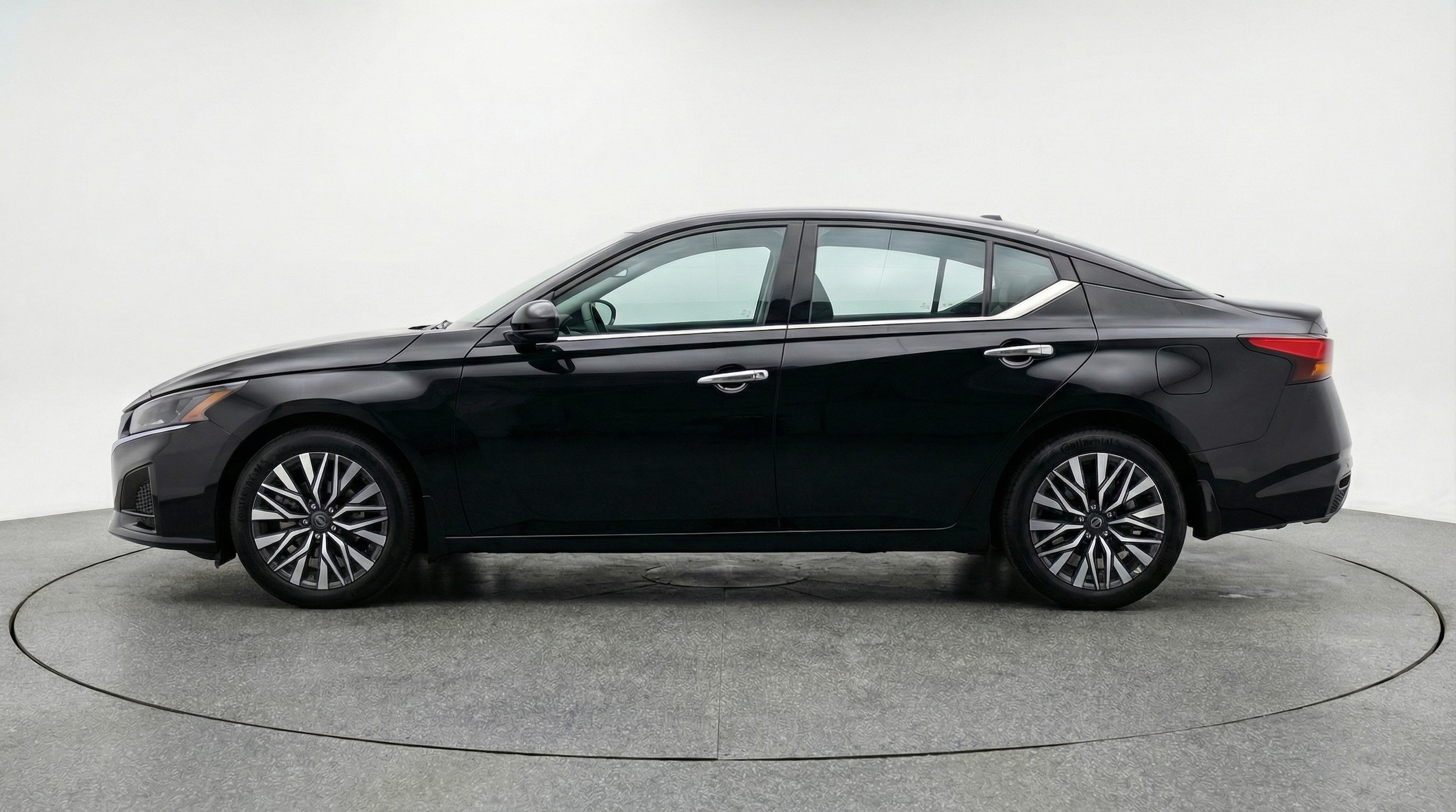 Thumbnail: 2025 Nissan Altima - 4