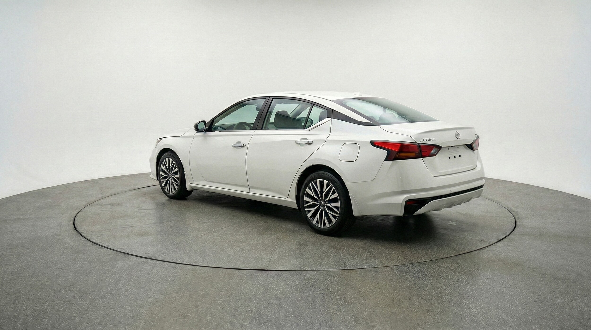 Thumbnail: 2025 Nissan Altima - 5