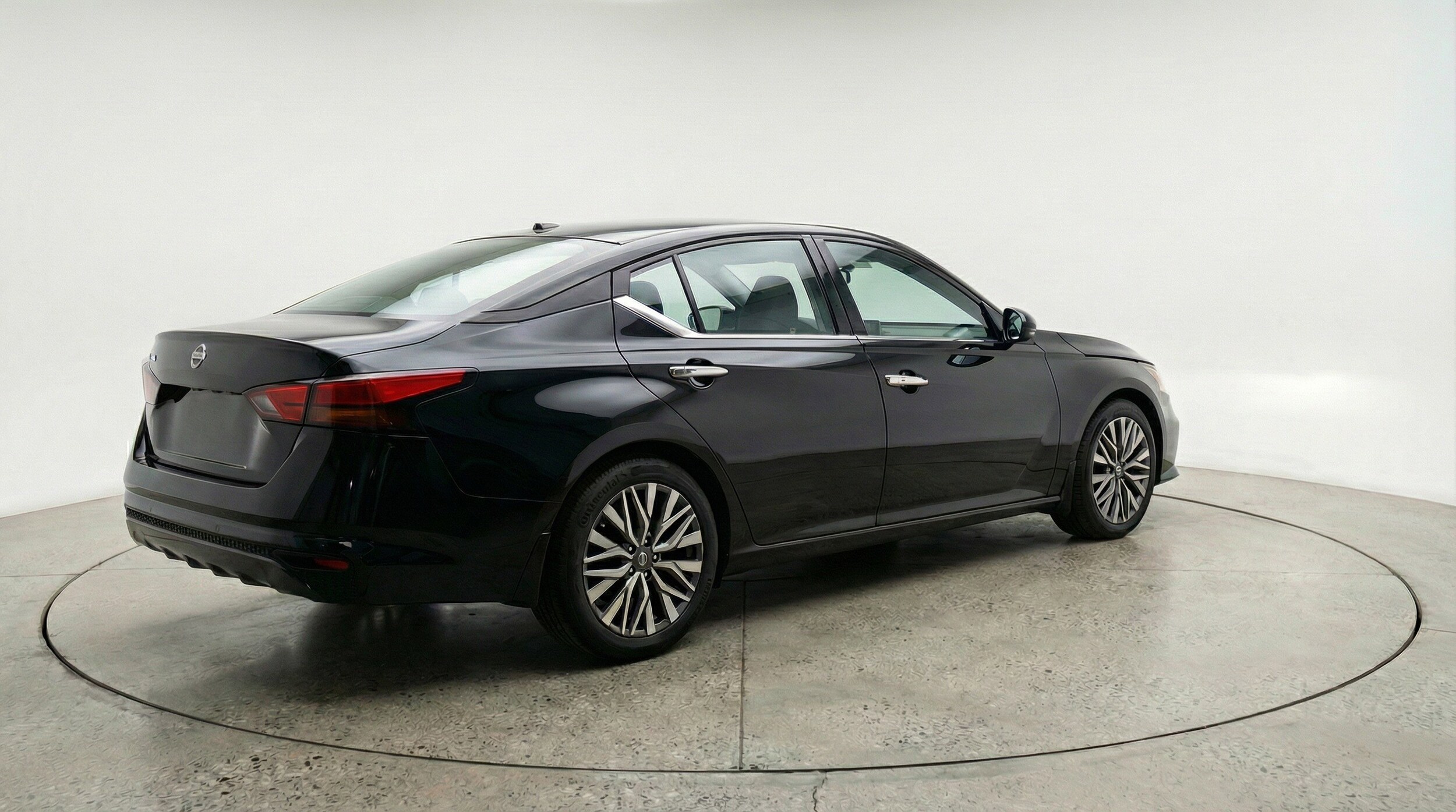 Thumbnail: 2025 Nissan Altima - 9