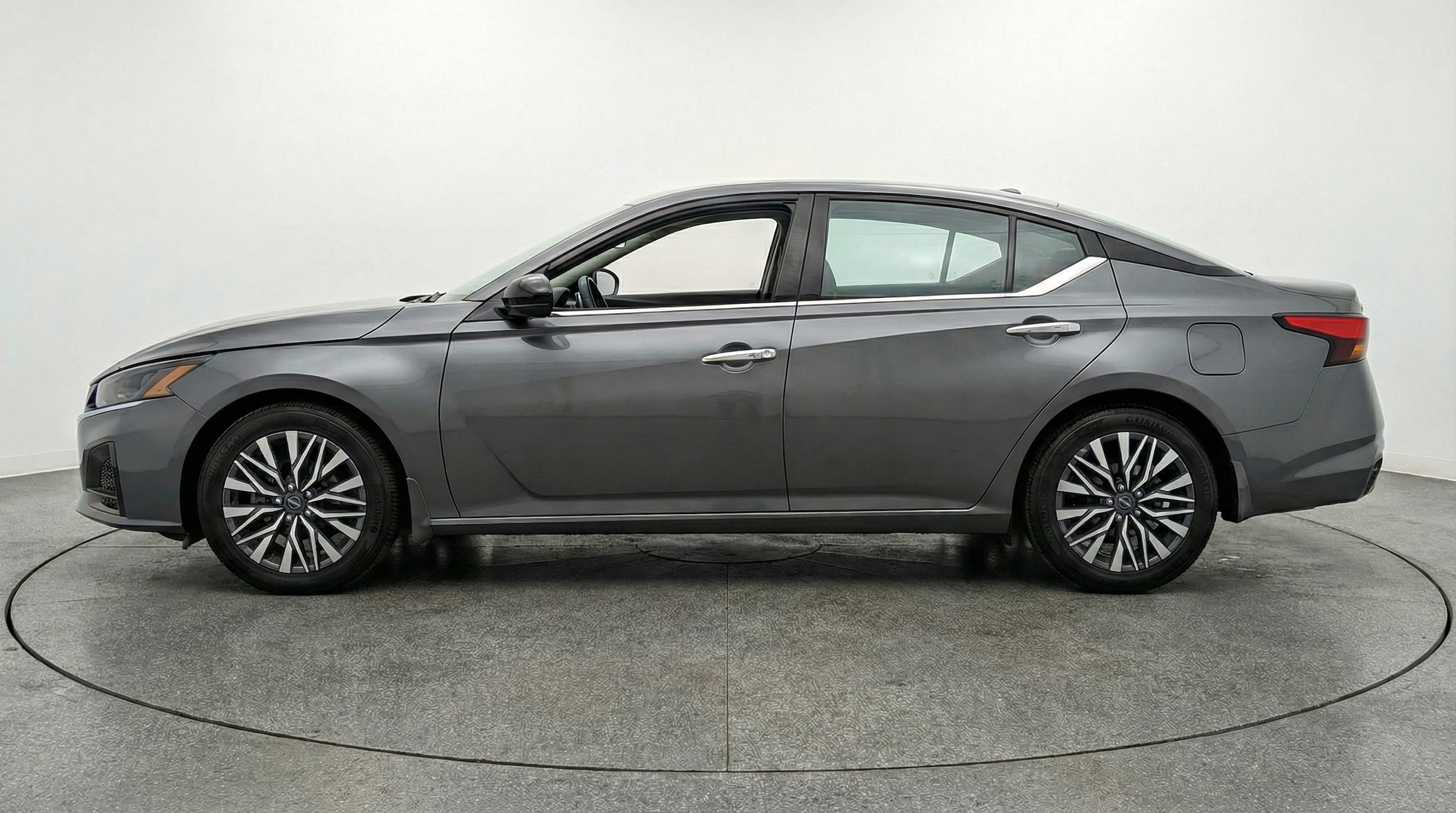 Thumbnail: 2025 Nissan Altima - 4