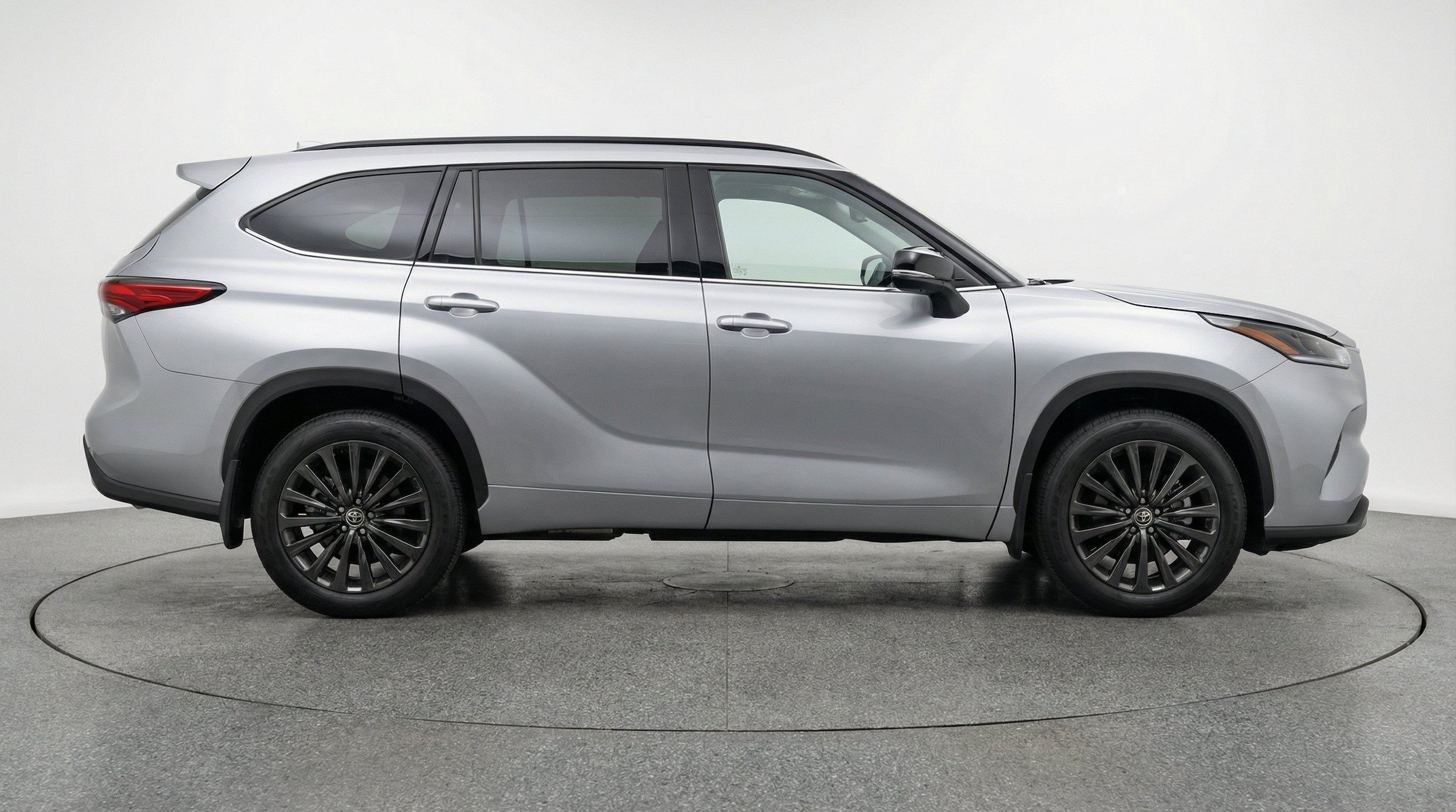 Thumbnail: 2025 Toyota Highlander - 11