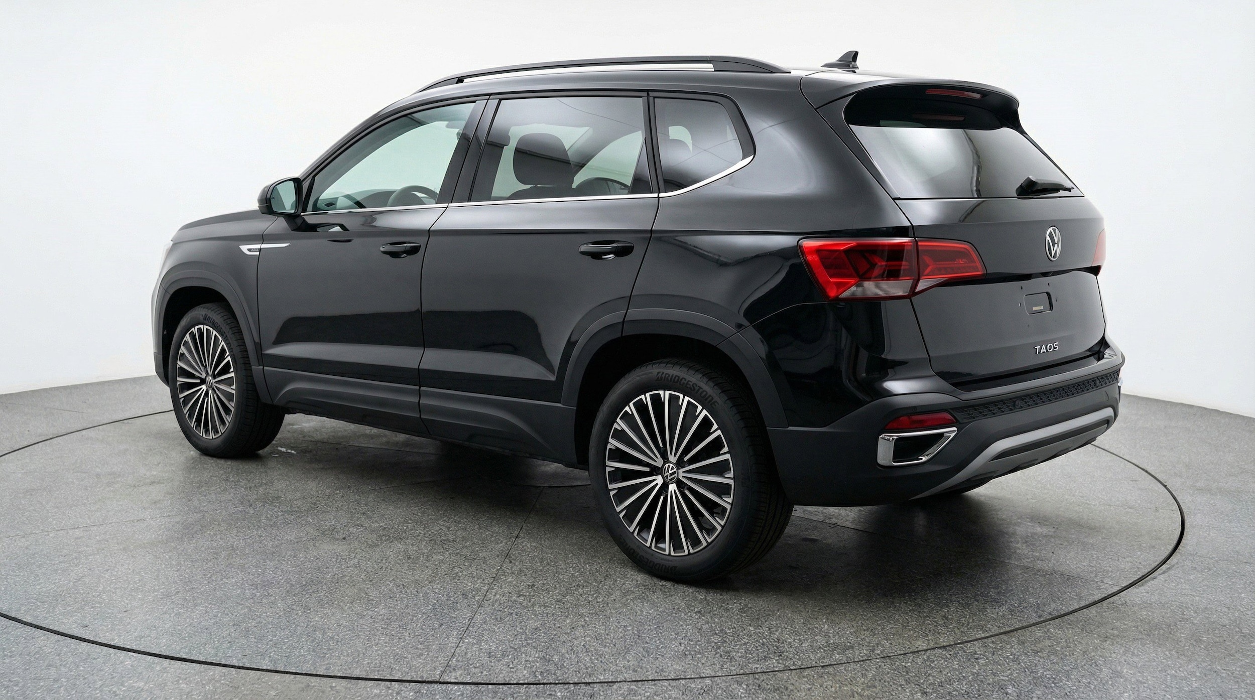 Thumbnail: 2025 Volkswagen Taos - 6