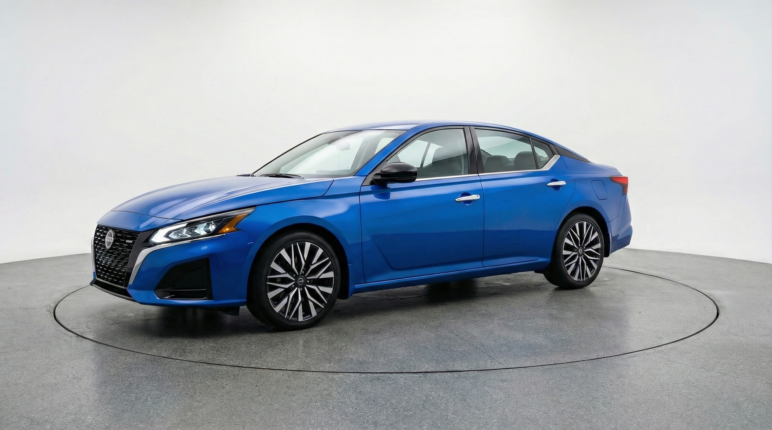 Thumbnail: 2025 Nissan Altima - 3