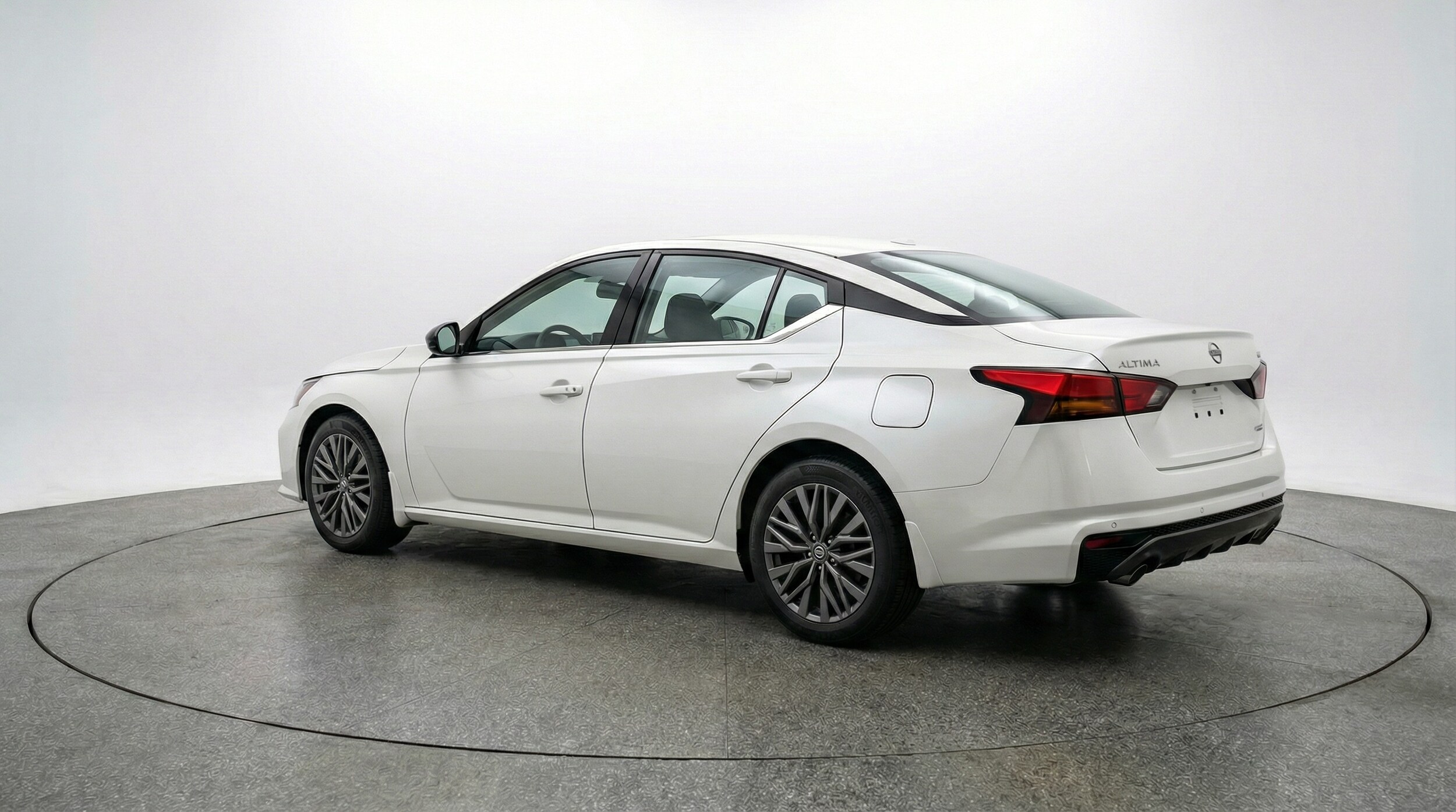 Thumbnail: 2025 Nissan Altima - 5