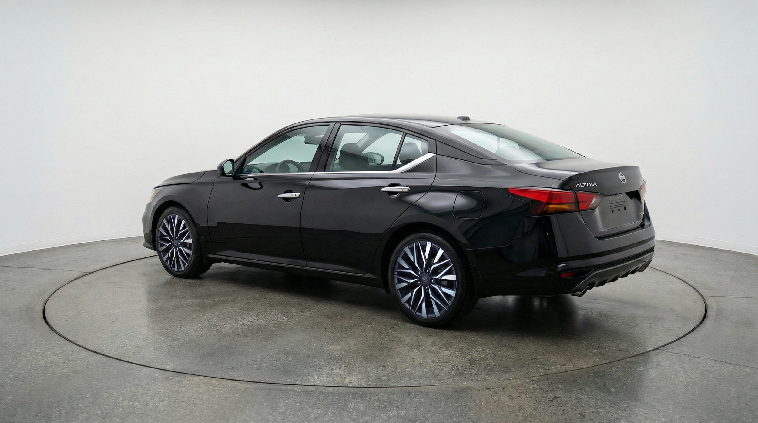 Thumbnail: 2025 Nissan Altima - 5