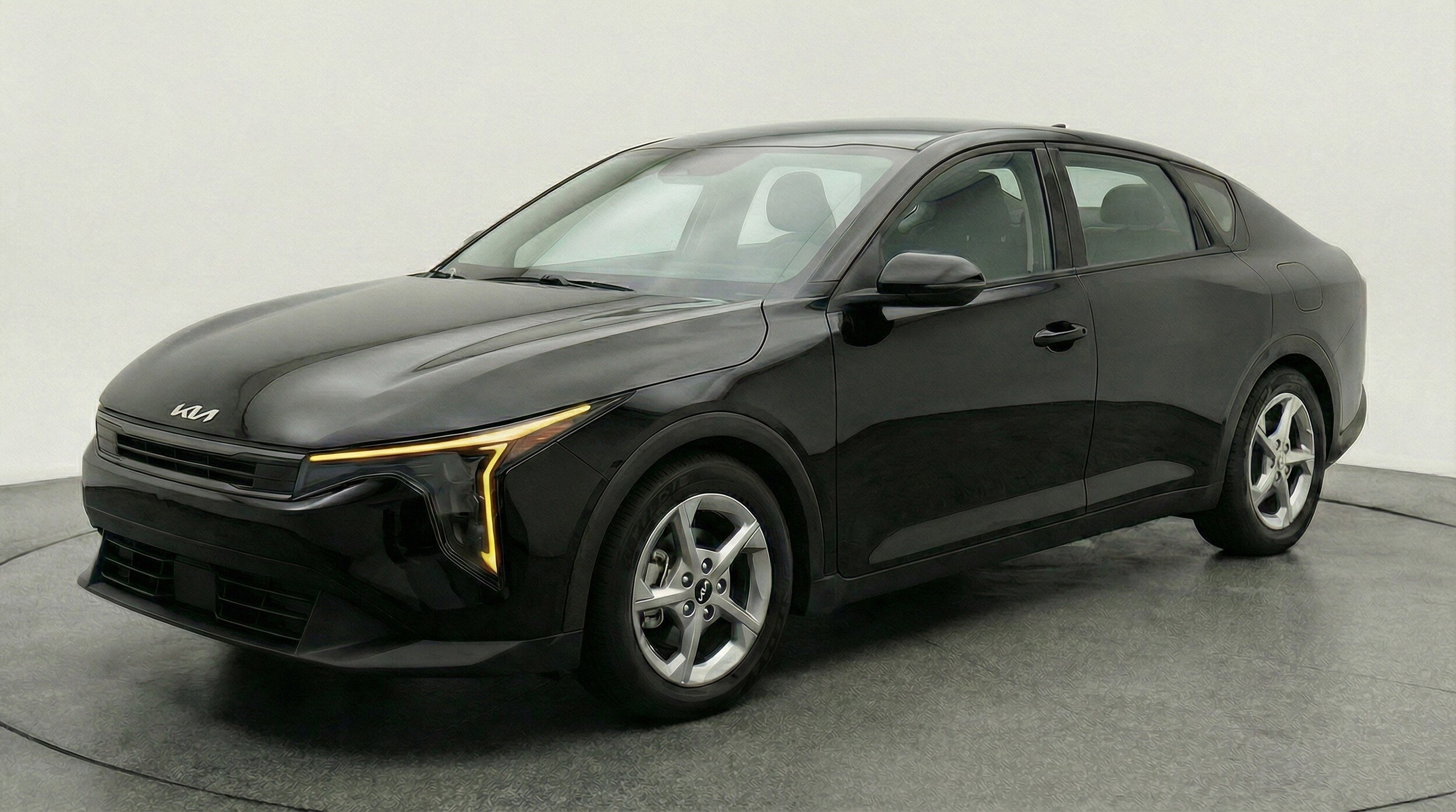 Thumbnail: 2025 Kia K4 - 3