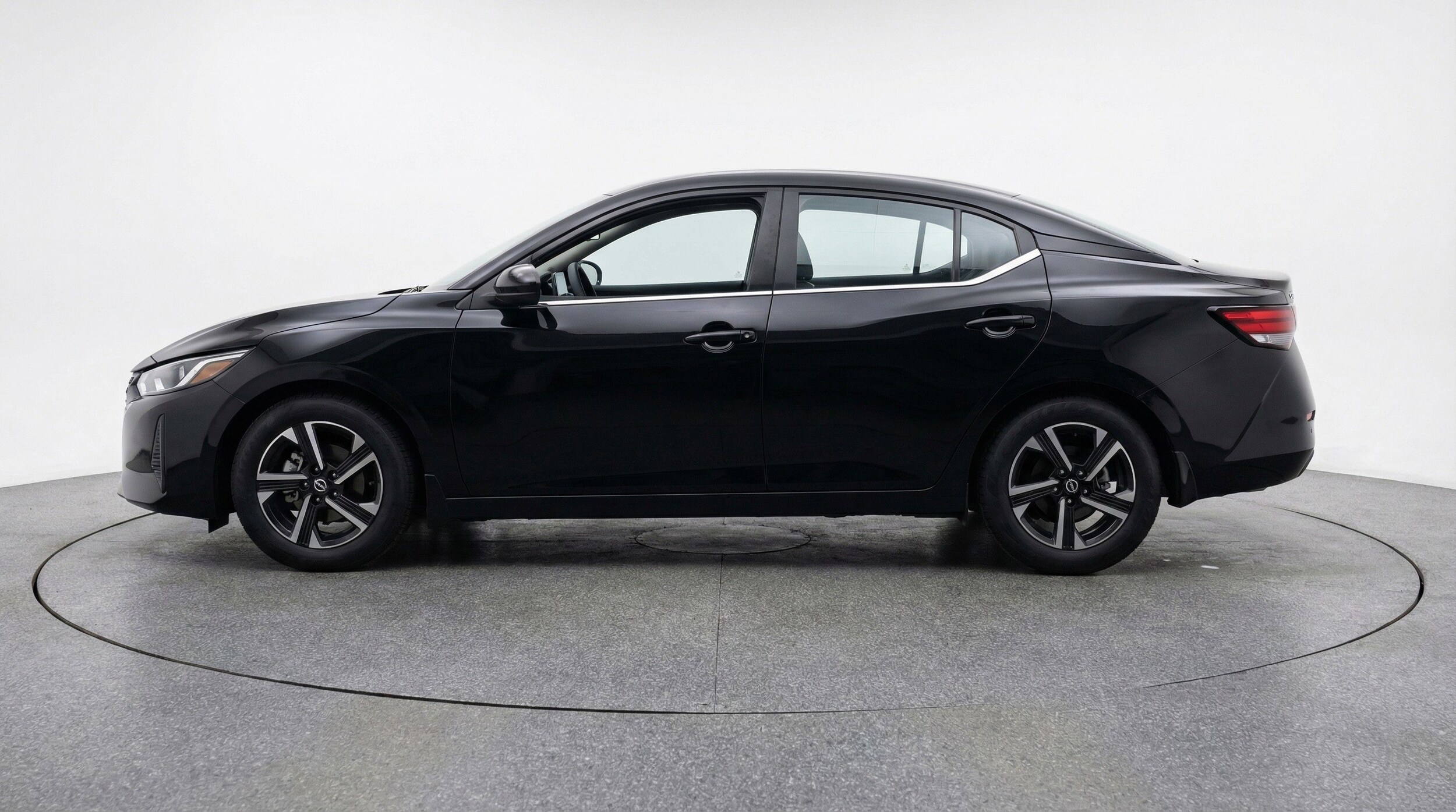 Thumbnail: 2025 Nissan Sentra - 5