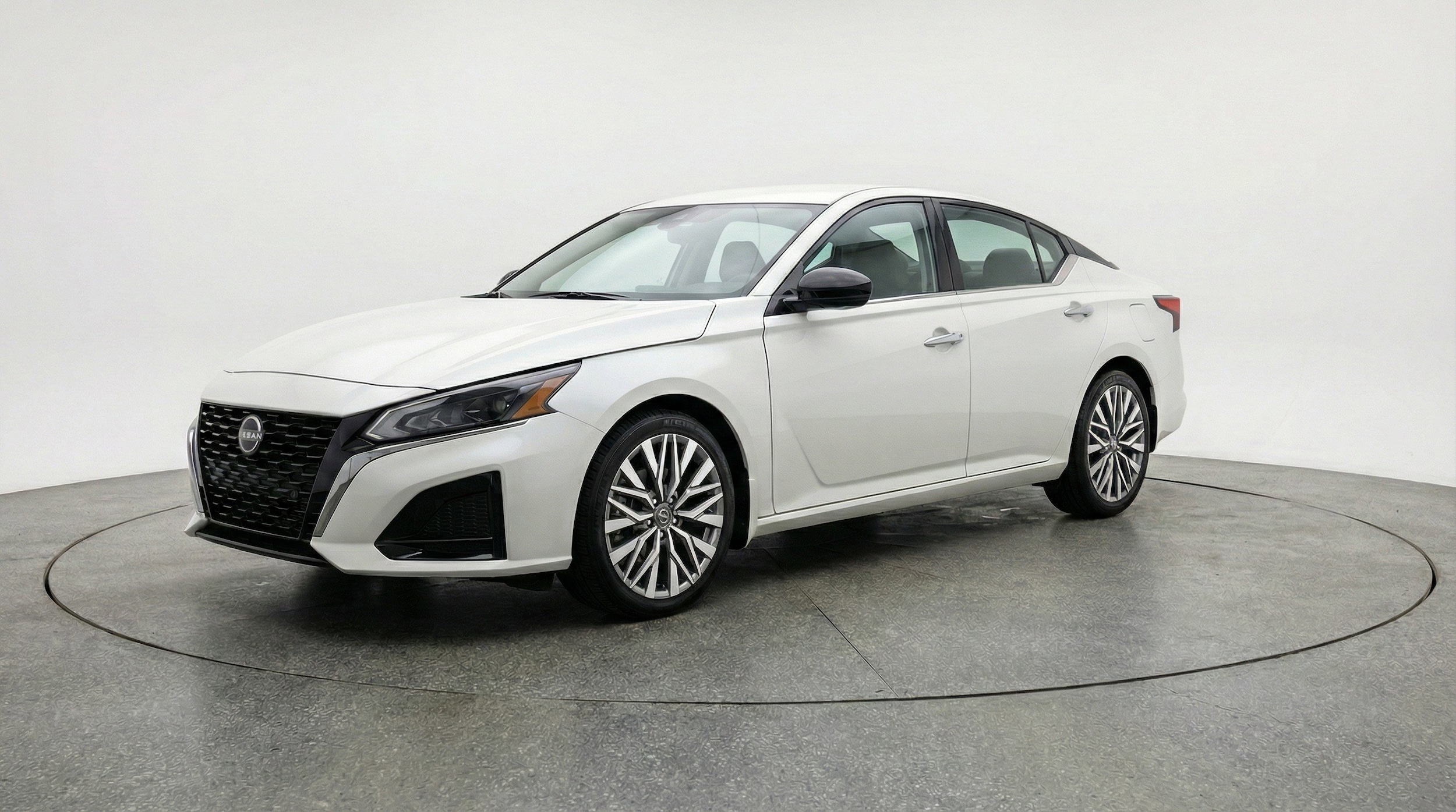 Thumbnail: 2025 Nissan Altima - 3