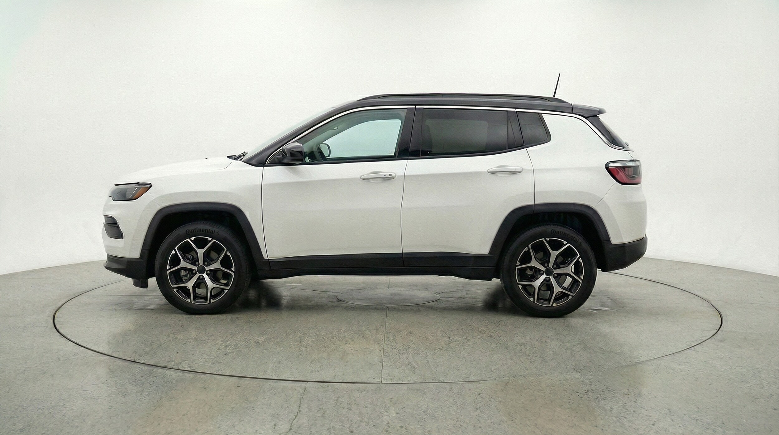Thumbnail: 2025 Jeep Compass - 4