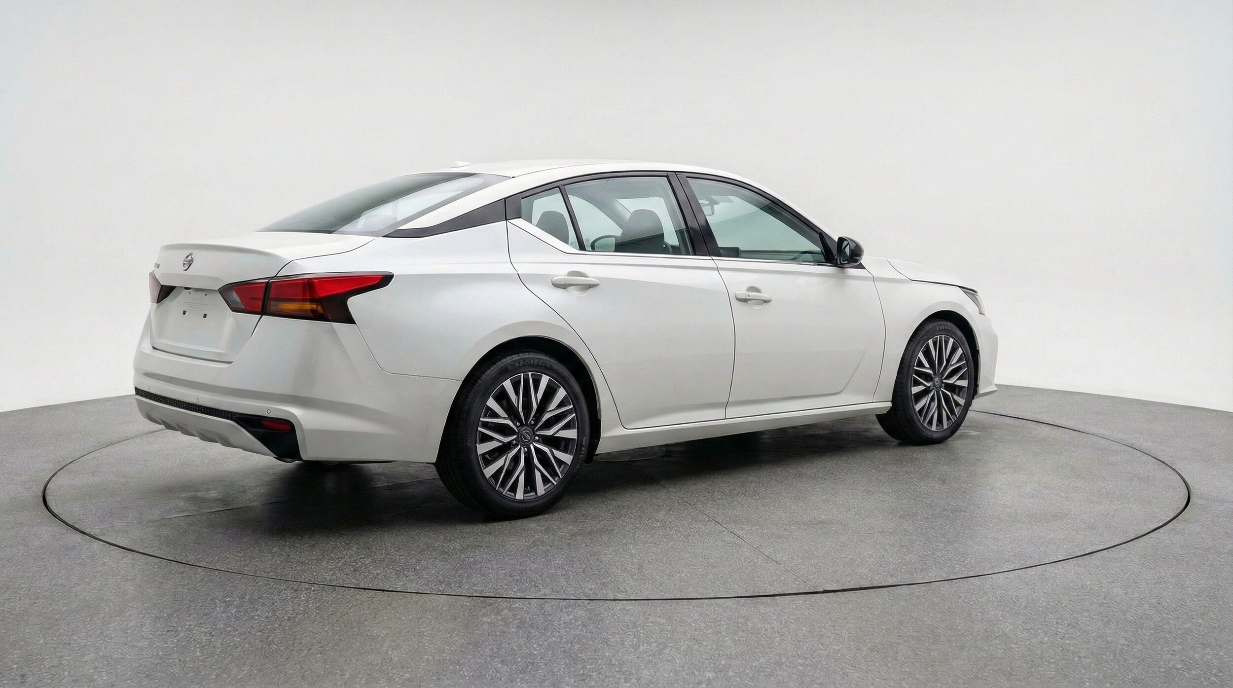 Thumbnail: 2025 Nissan Altima - 9
