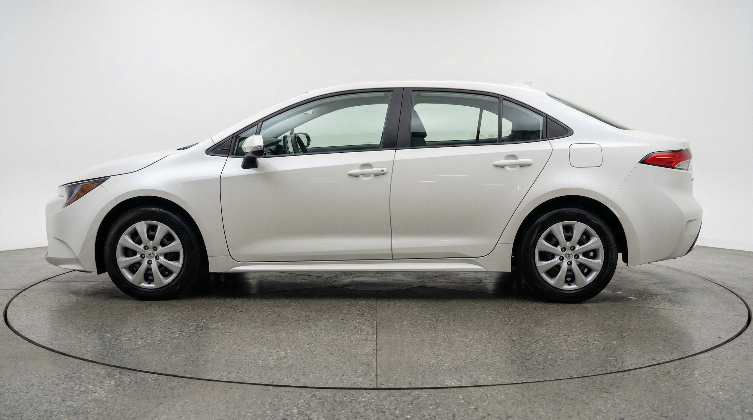 Thumbnail: 2025 Toyota Corolla - 5