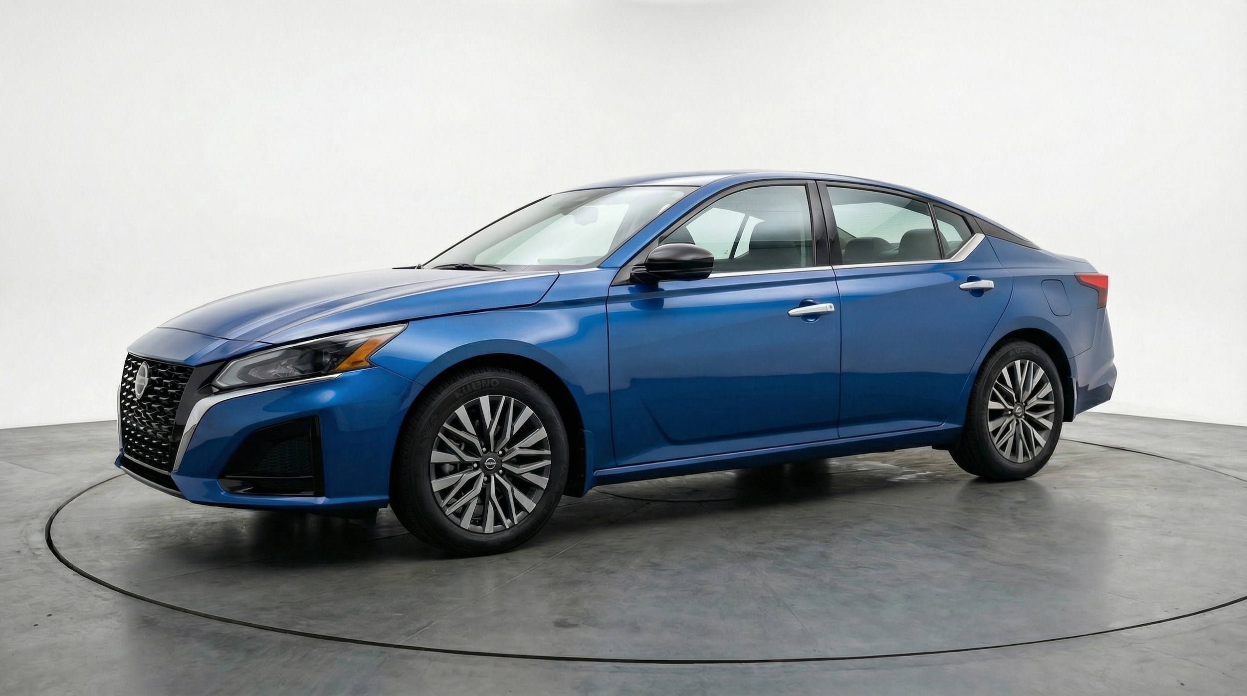 Thumbnail: 2025 Nissan Altima - 3