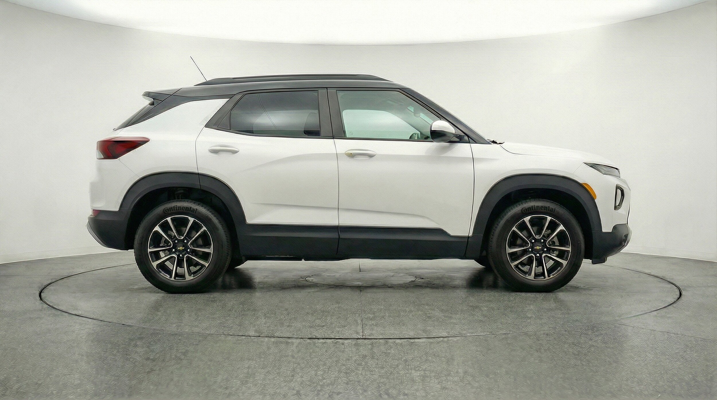 Thumbnail: 2025 Chevrolet TrailBlazer - 11