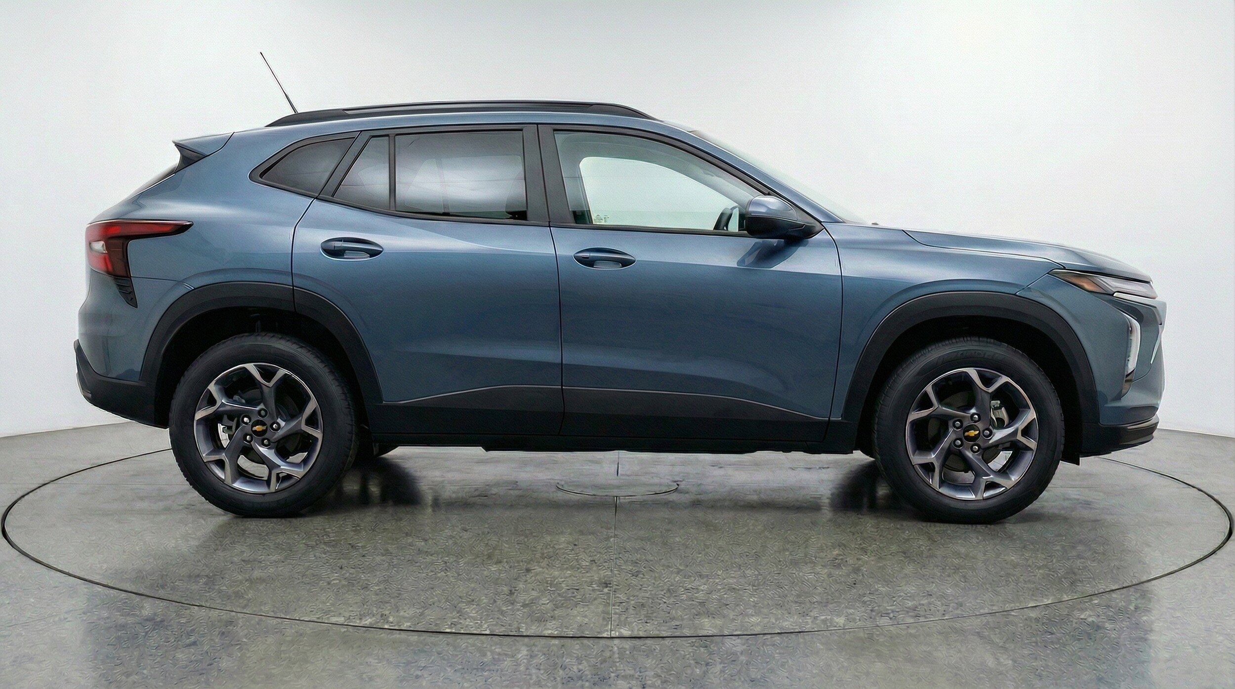 Thumbnail: 2025 Chevrolet Trax - 11