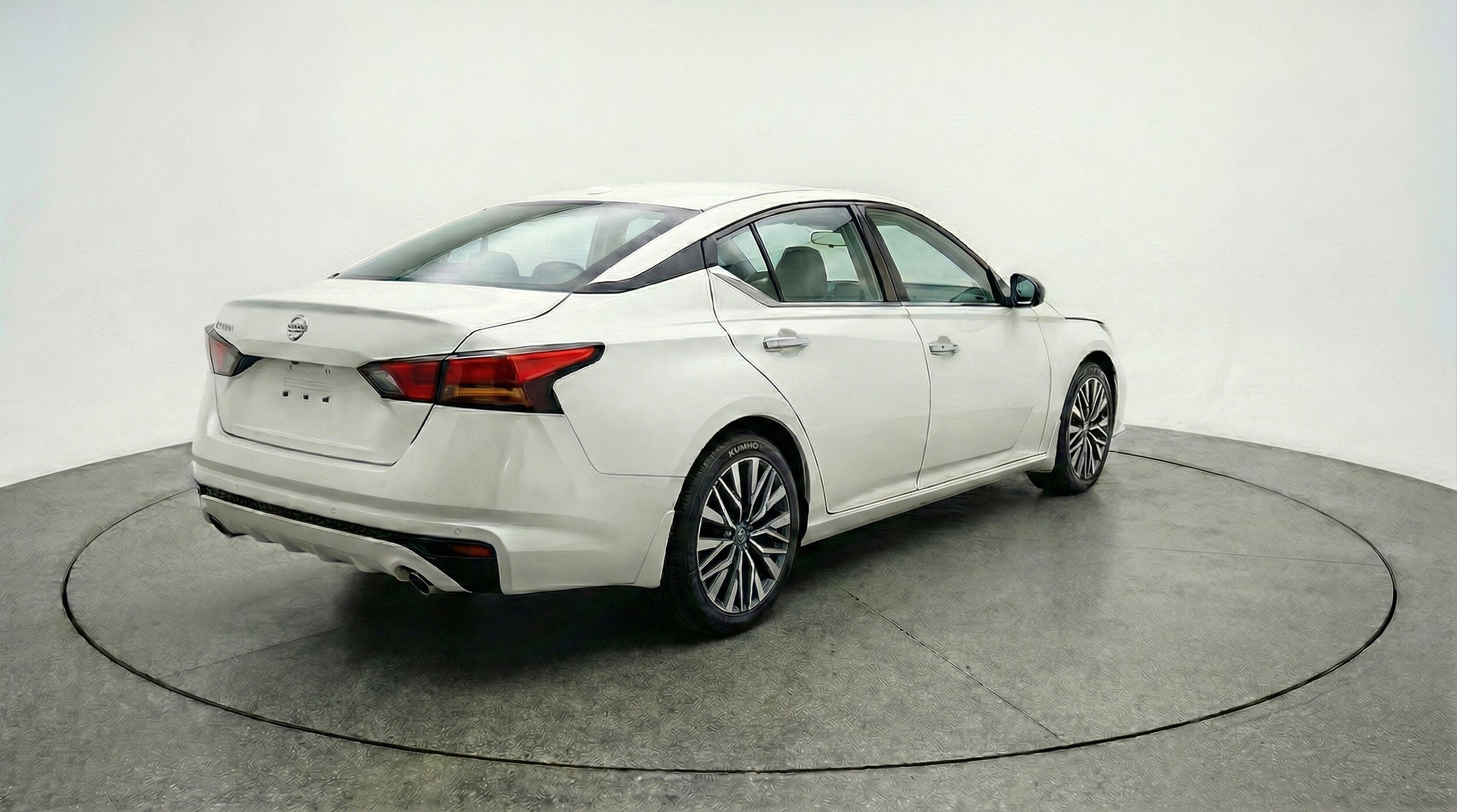 Thumbnail: 2025 Nissan Altima - 9
