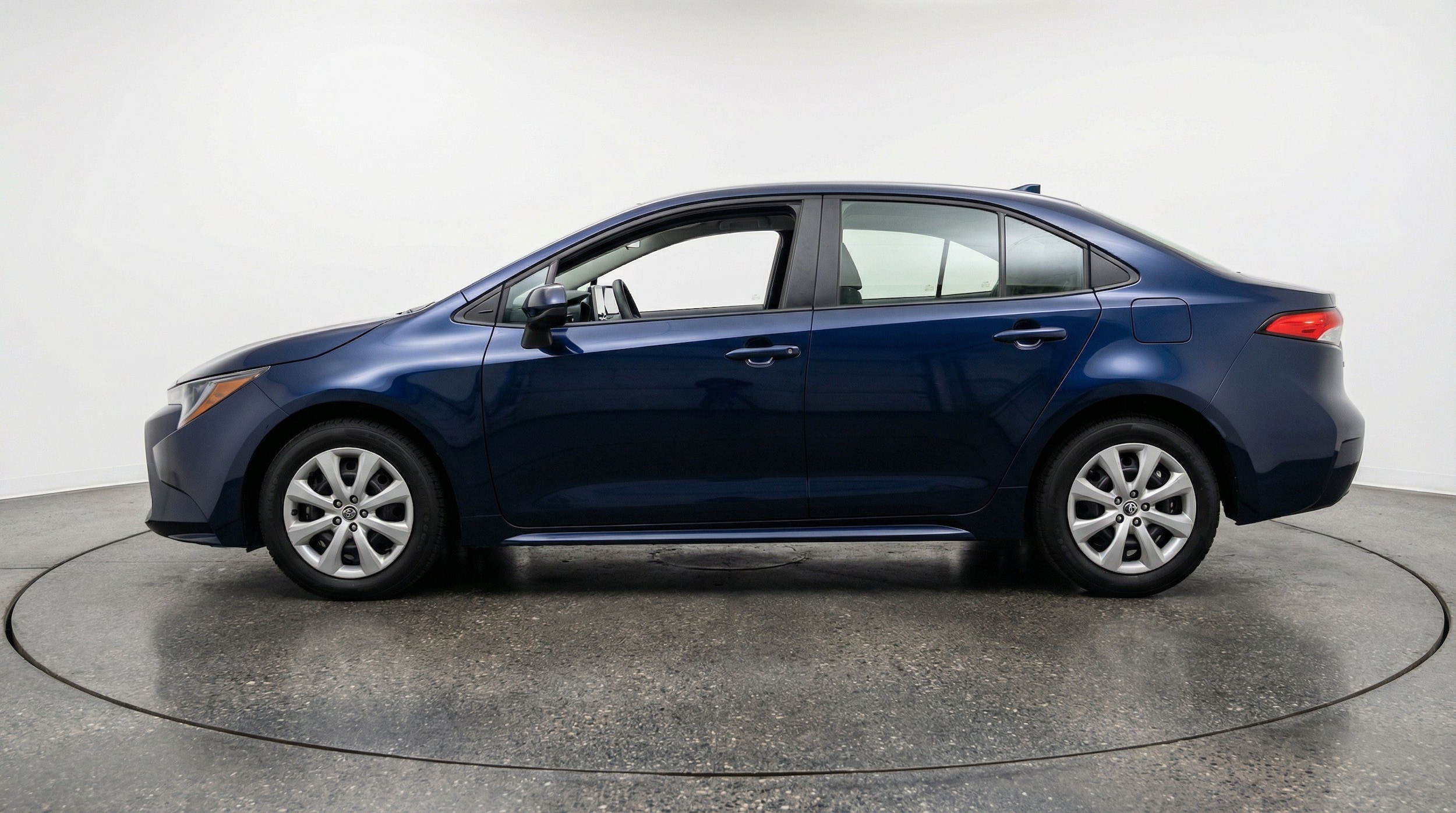 Thumbnail: 2025 Toyota Corolla - 5